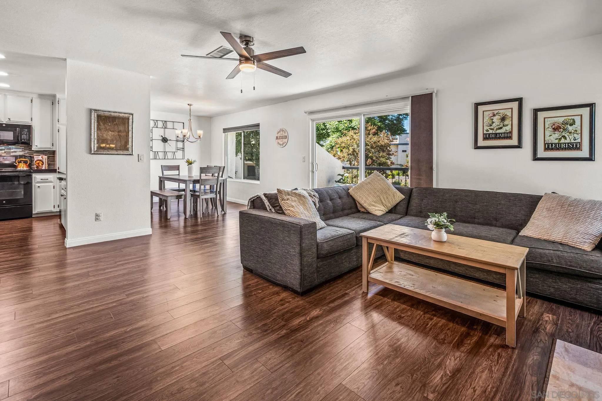 Escondido, CA 92025,450 W Vermont #1602