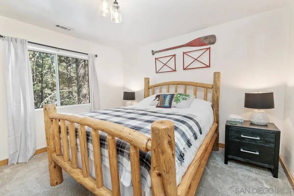 Big Bear, CA 92314,1120 MOUNTAIN LANE