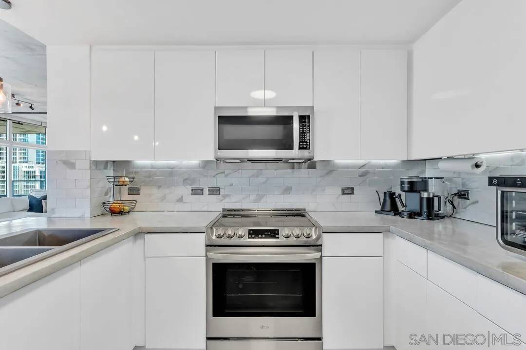 San Diego, CA 92101,1080 Park Blvd. #701