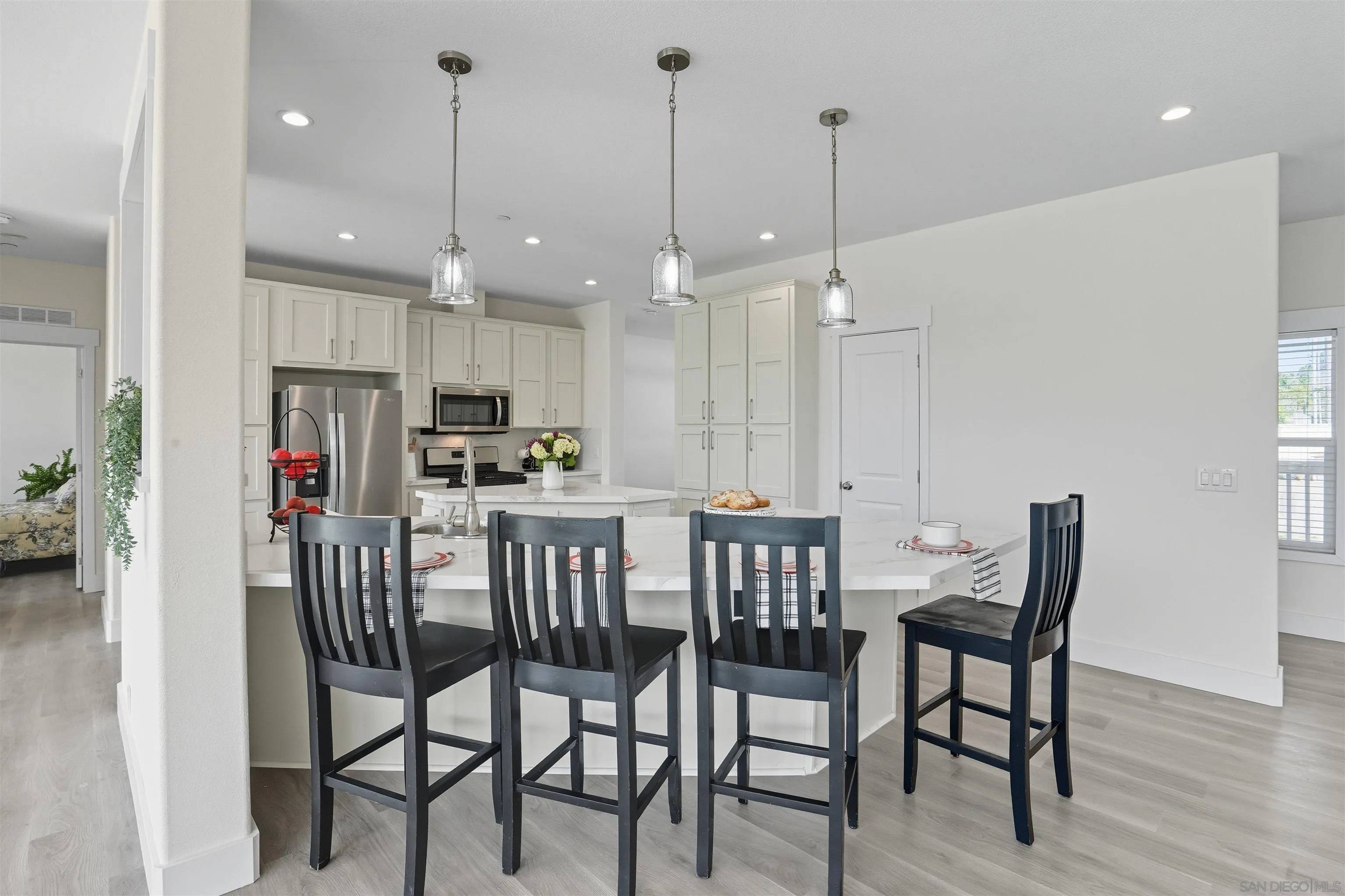 Vista, CA 92084,2080-82 Curtis