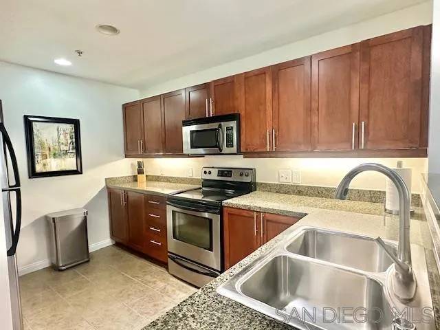 San Diego, CA 92101,253 10Th Ave #232