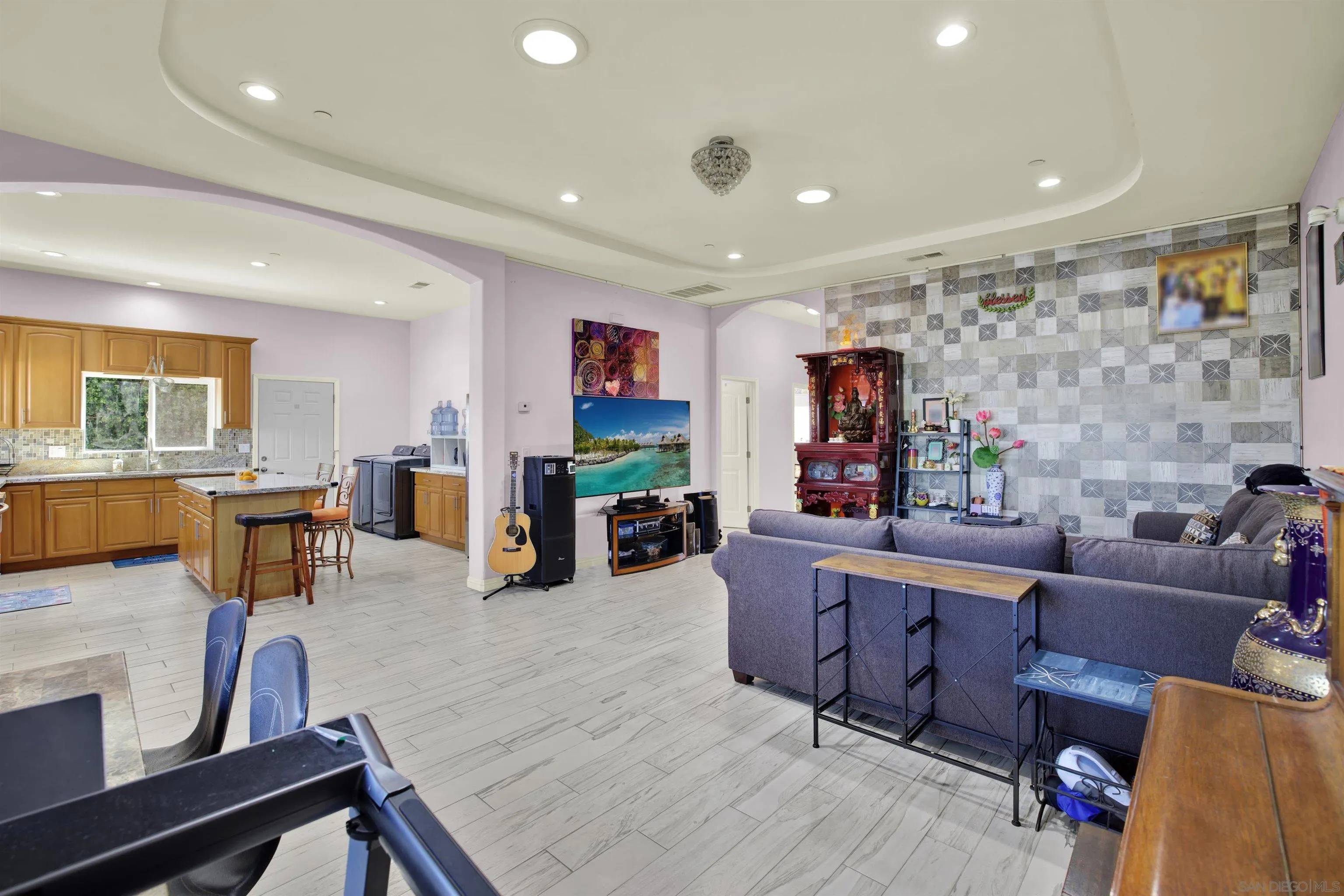 San Diego, CA 92105,3518-3520 Euclid Ave.