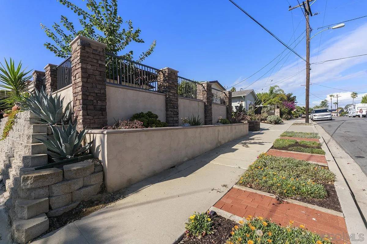 San Diego, CA 92122,7056 Haworth St