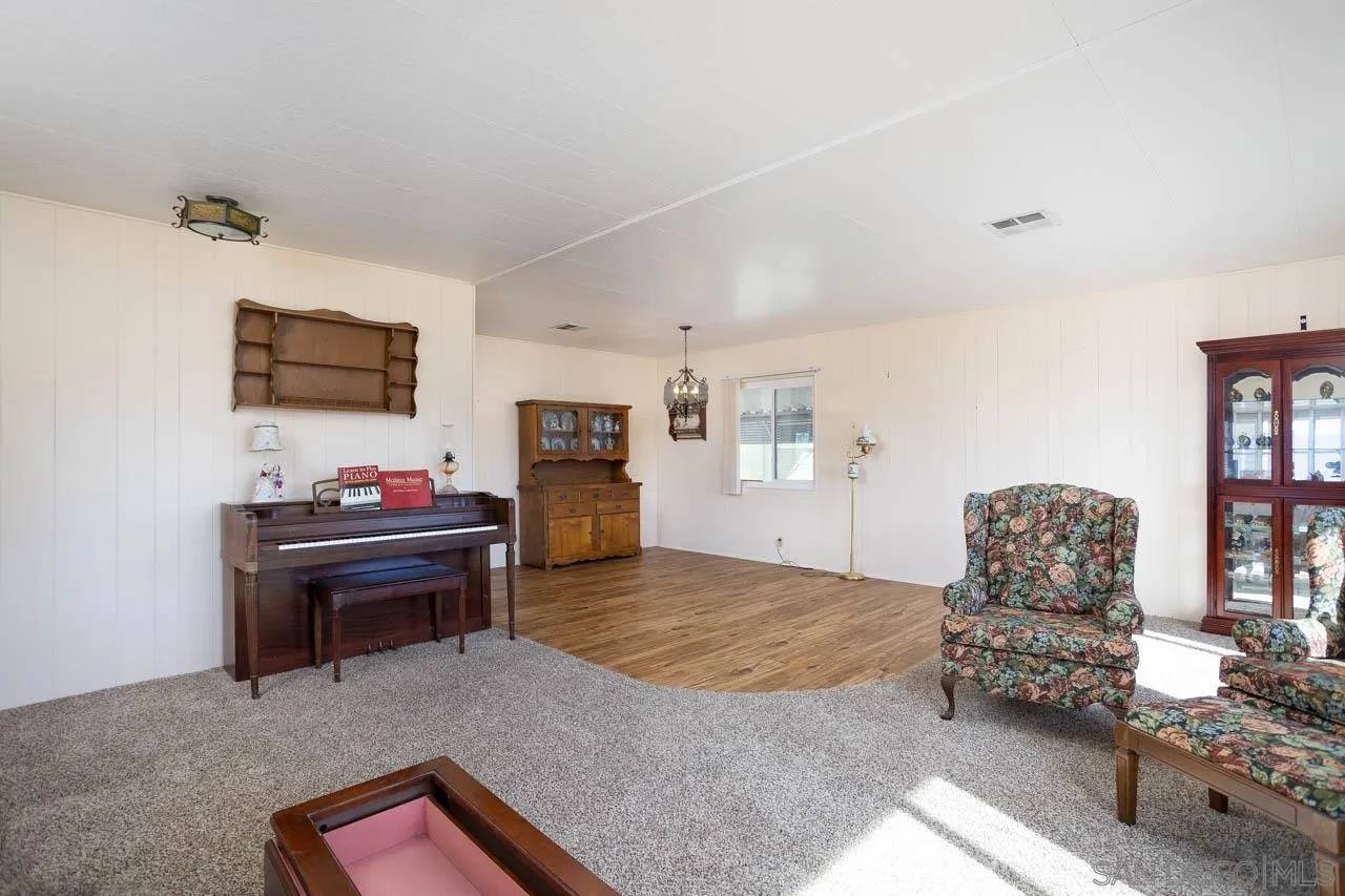 Lakeside, CA 92040,9500 Harritt Rd #SPC 190