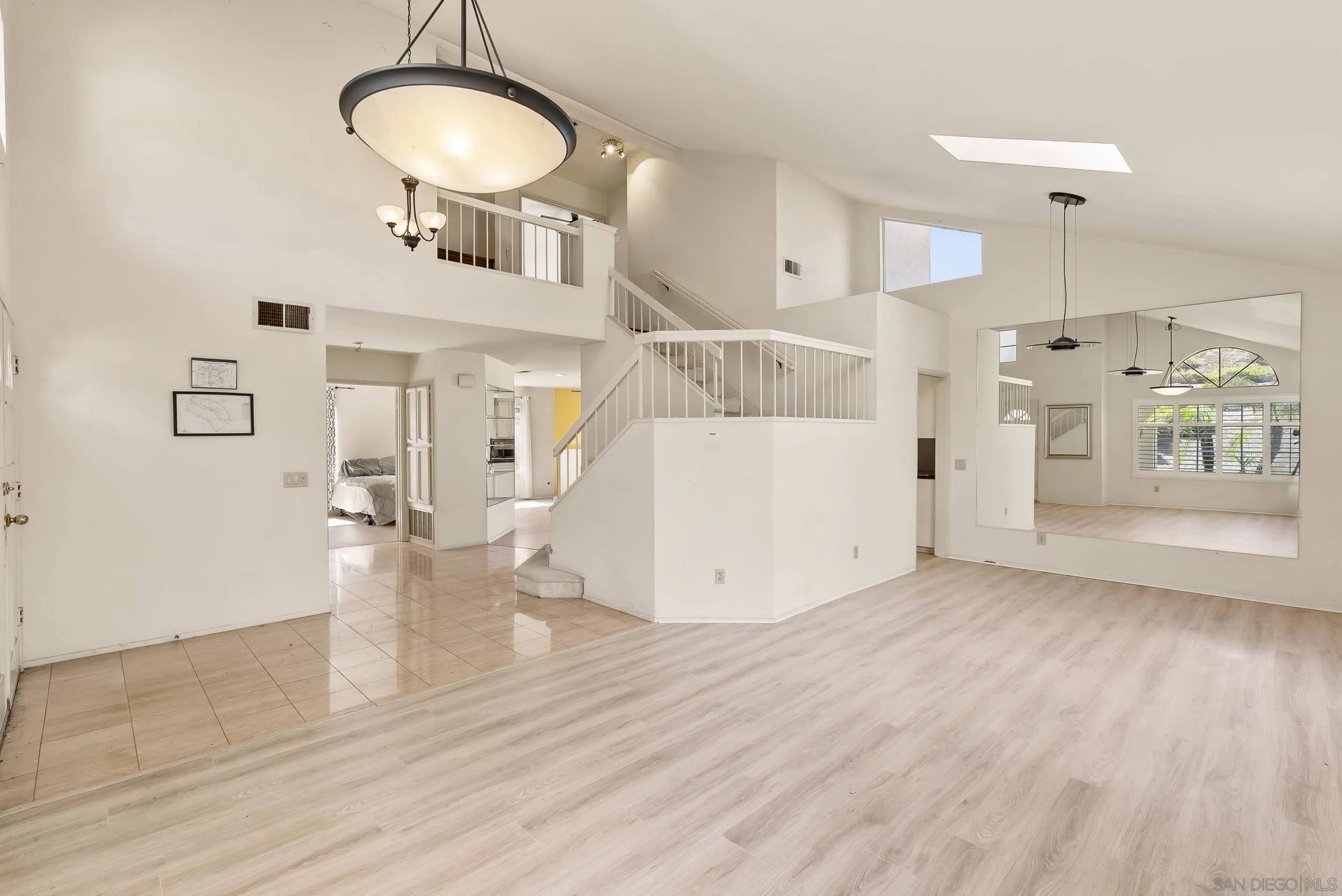 Oceanside, CA 92056,2332 Back Nine St