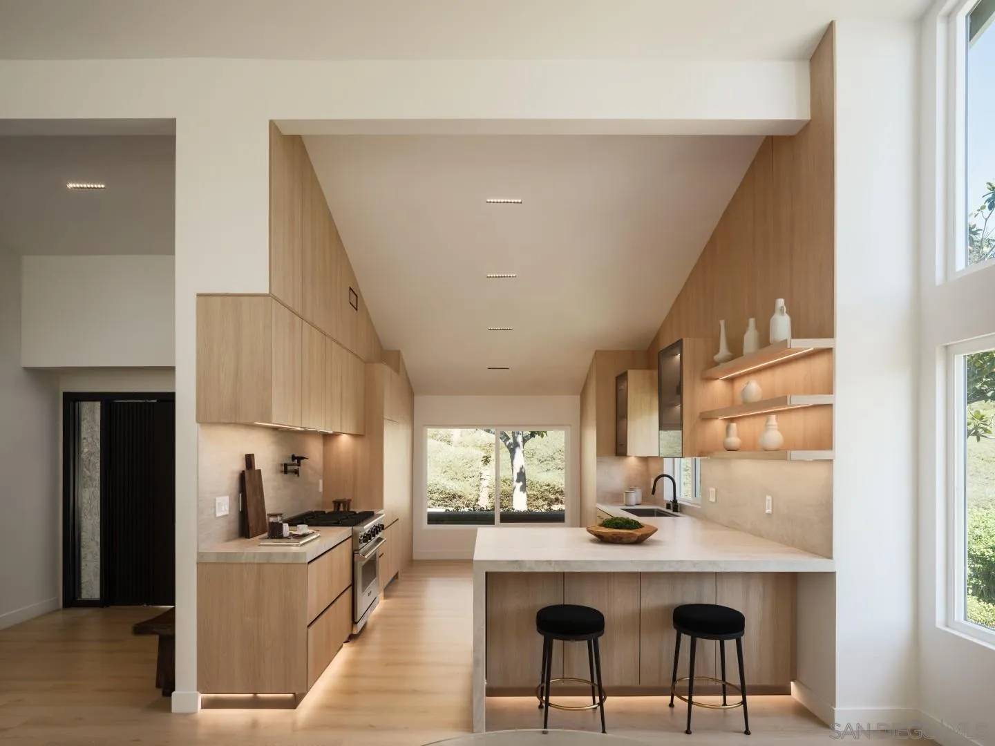 La Jolla, CA 92037,2163 Caminito Circulo Norte