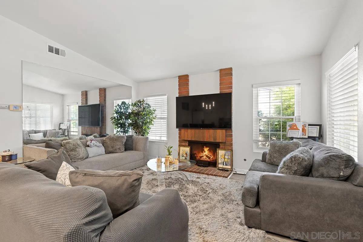 Escondido, CA 92027,2412 Teaberry Glen