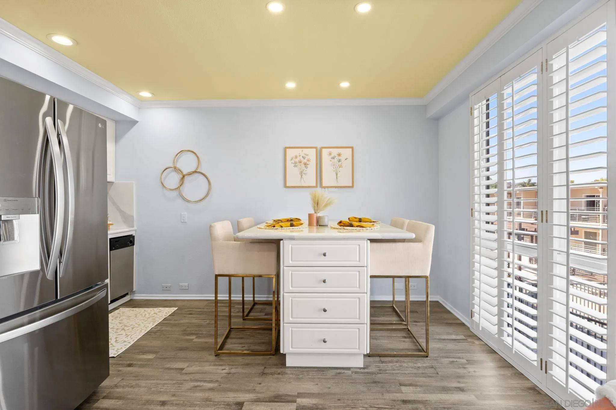 San Diego, CA 92106,1021 Scott Street #256