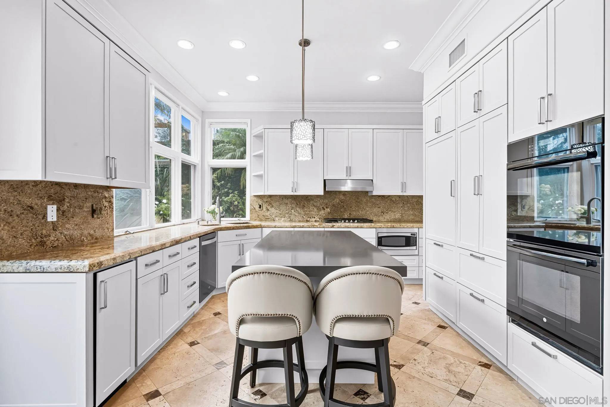 La Jolla, CA 92037,9703 Keeneland Row