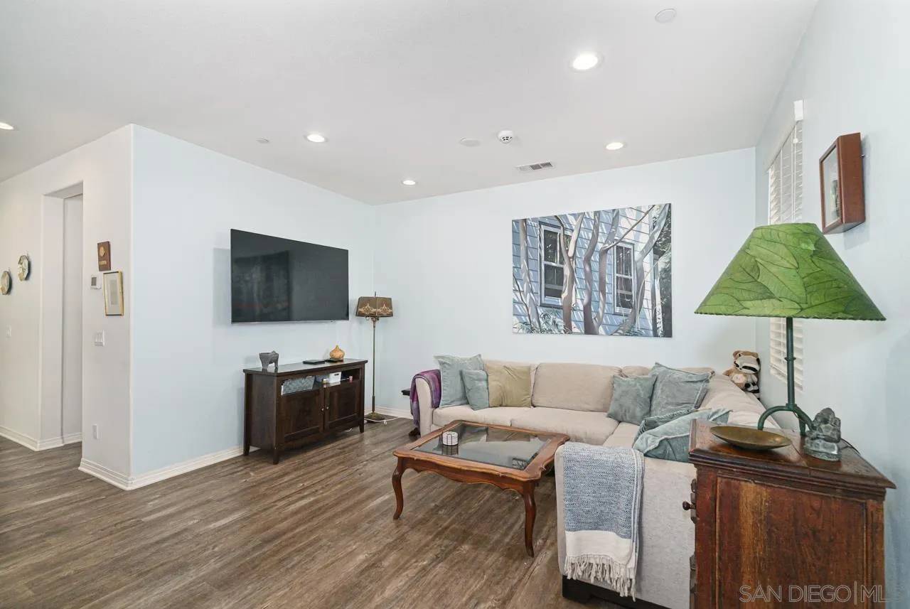 Imperial Beach, CA 91932,512 Heron Ln