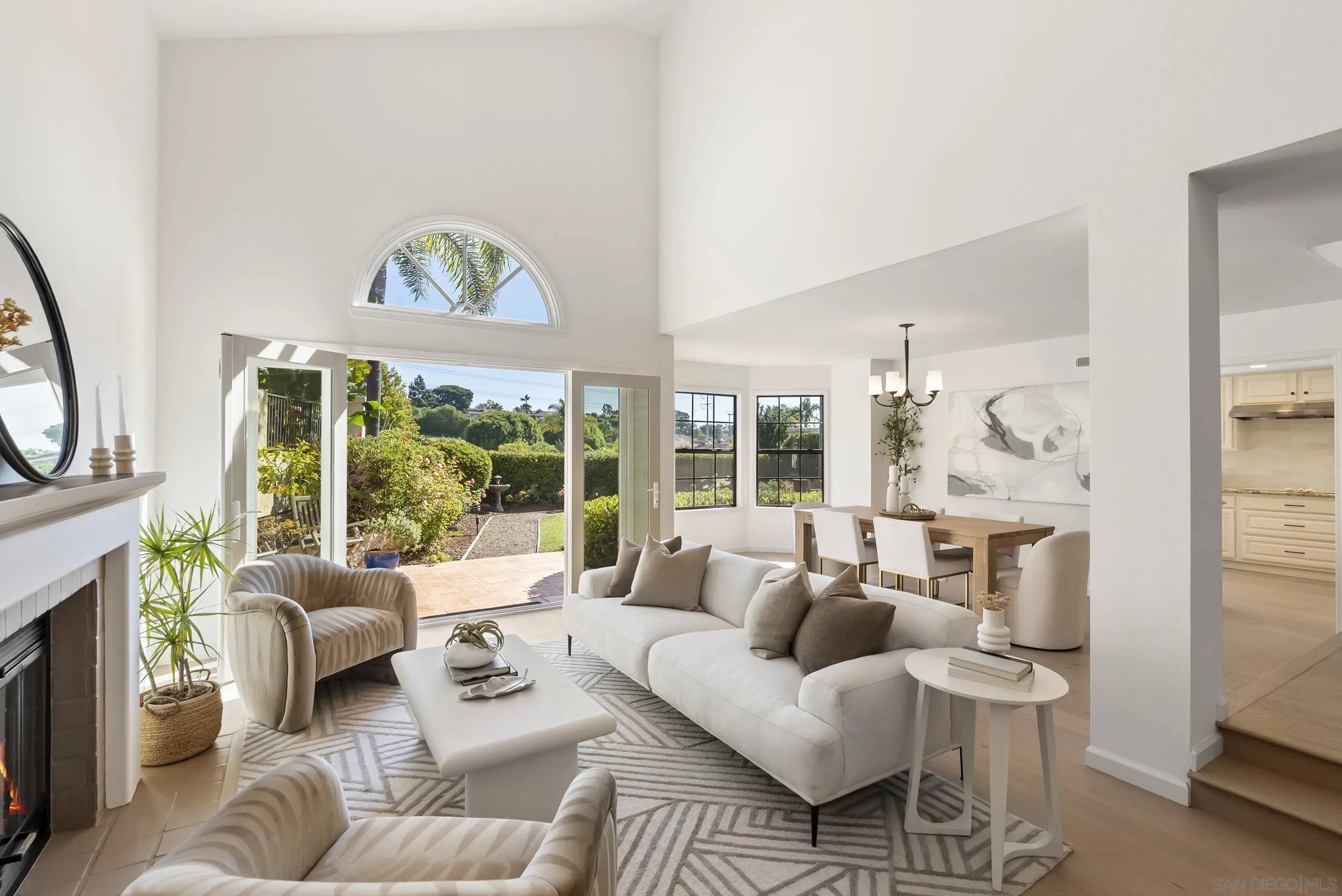 Del Mar, CA 92014,1240 Ladera Linda