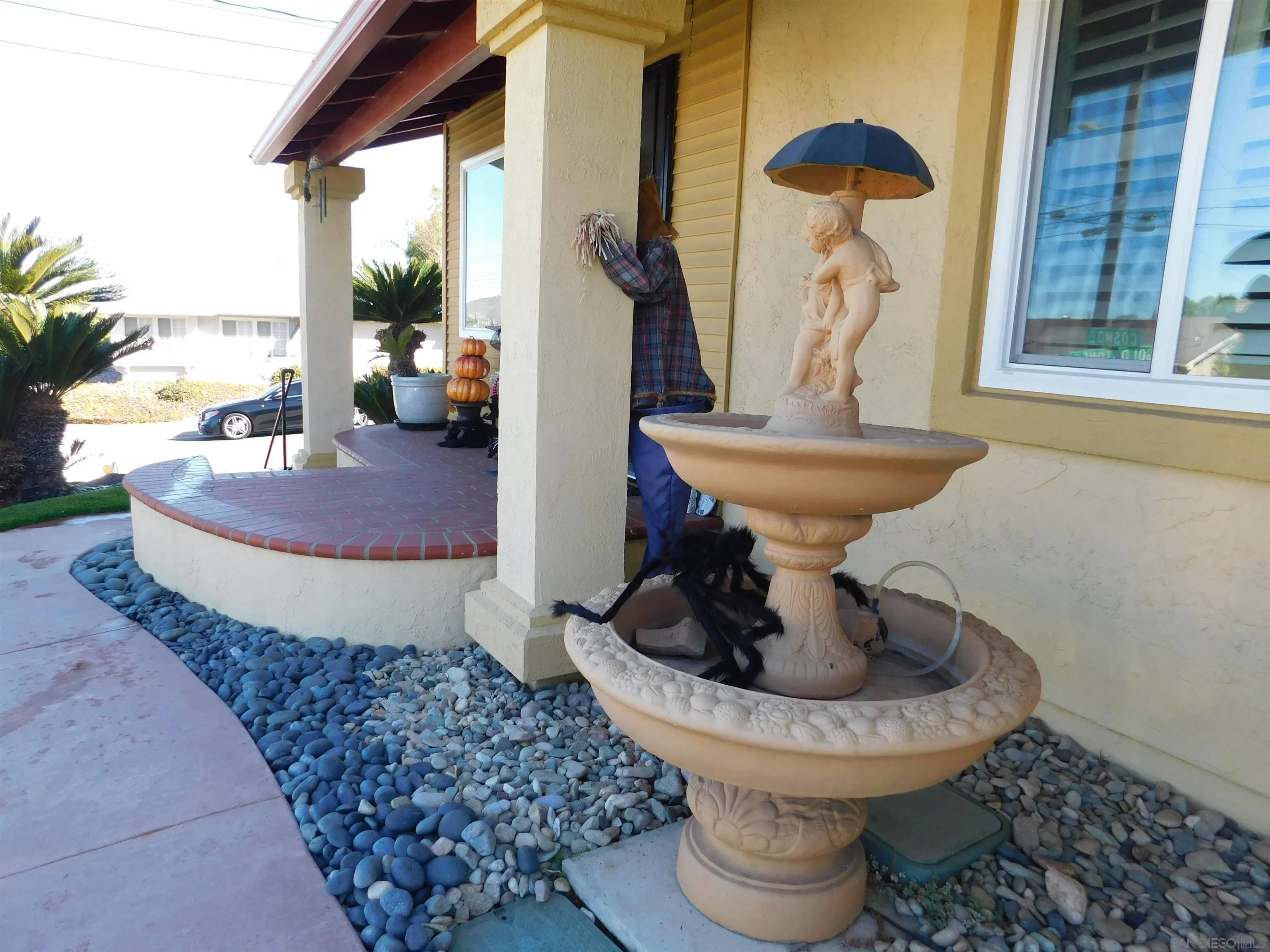 El Cajon, CA 92019,1079 Cosmo Ave