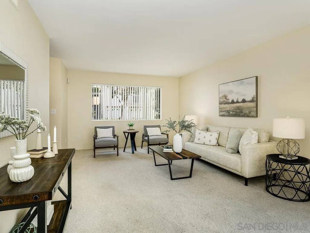 San Diego, CA 92111,5507 Caminito Roberto