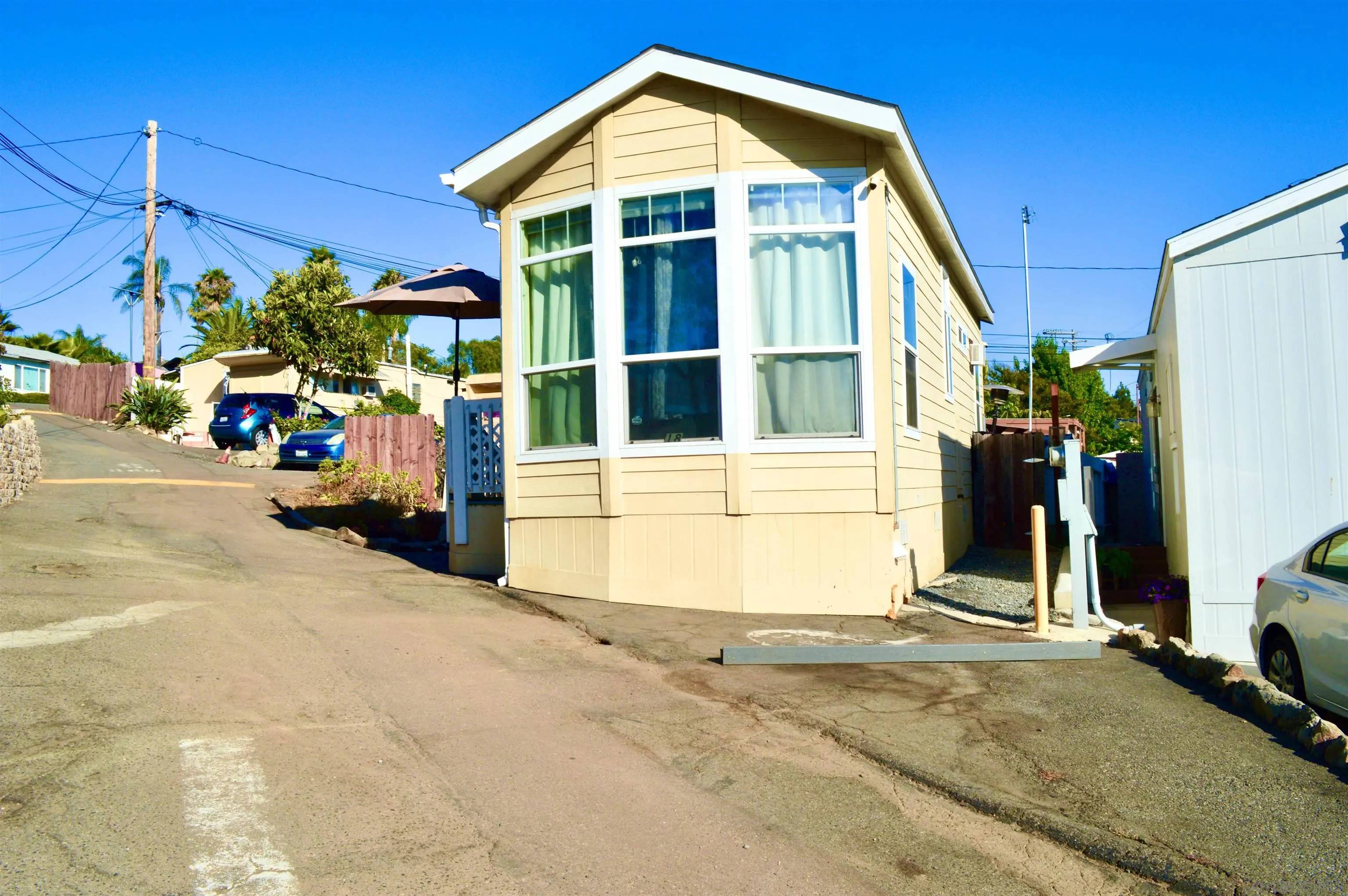 Vista, CA 92084,1045 E Vista Way #18