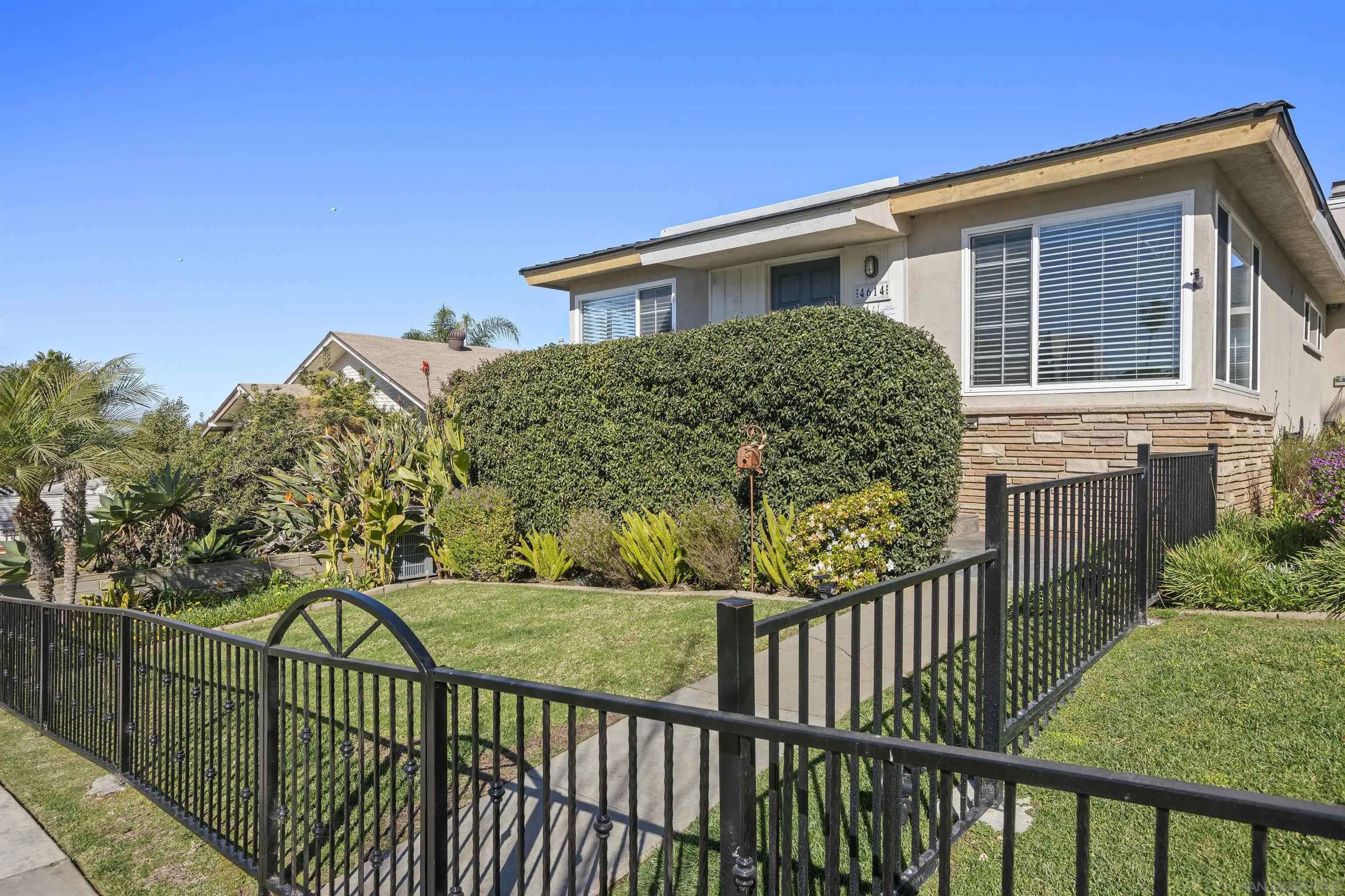 San Diego, CA 92107,4614 Saratoga Ave