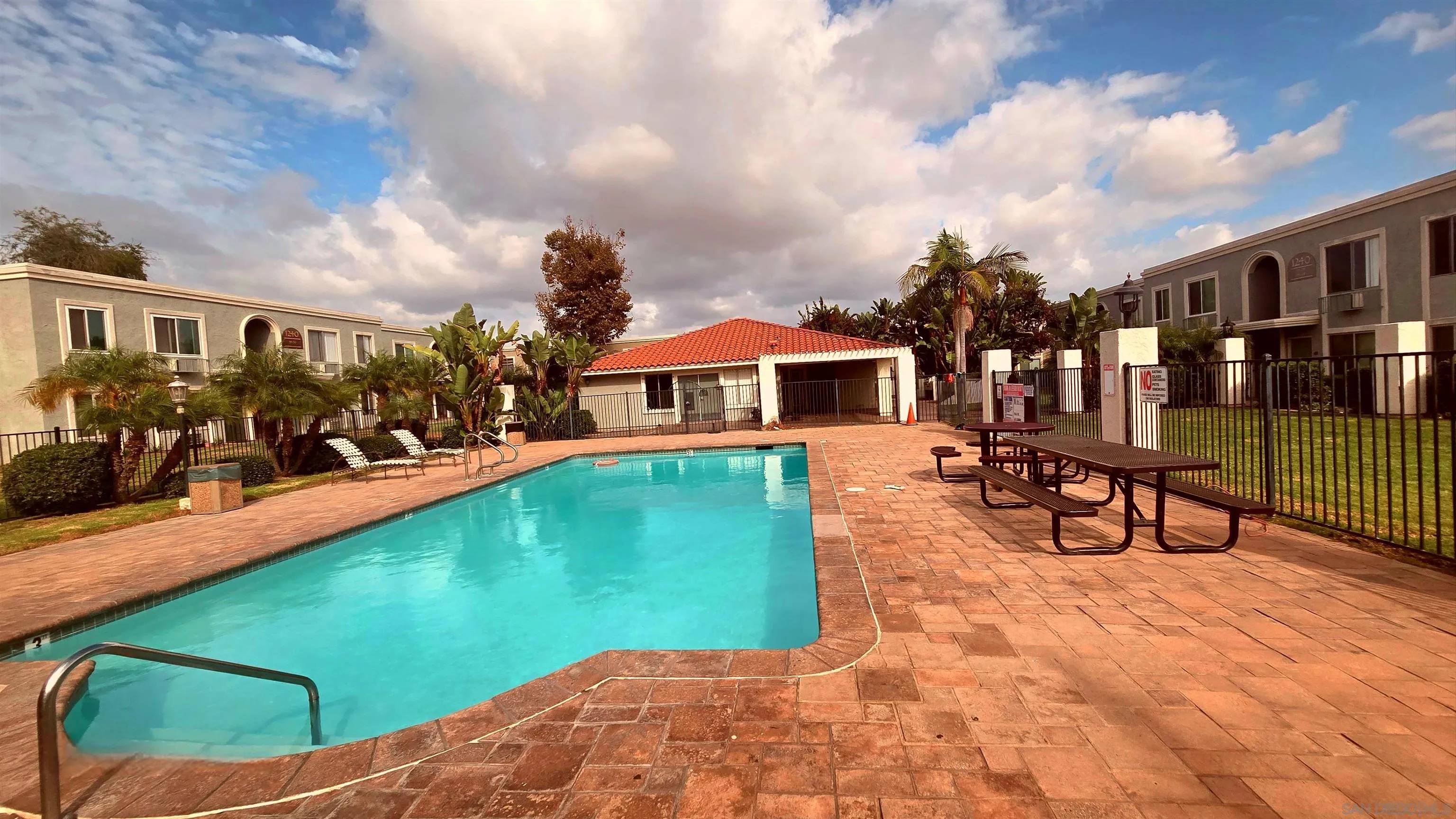 Escondido, CA 92026,1240 North Broadway #5