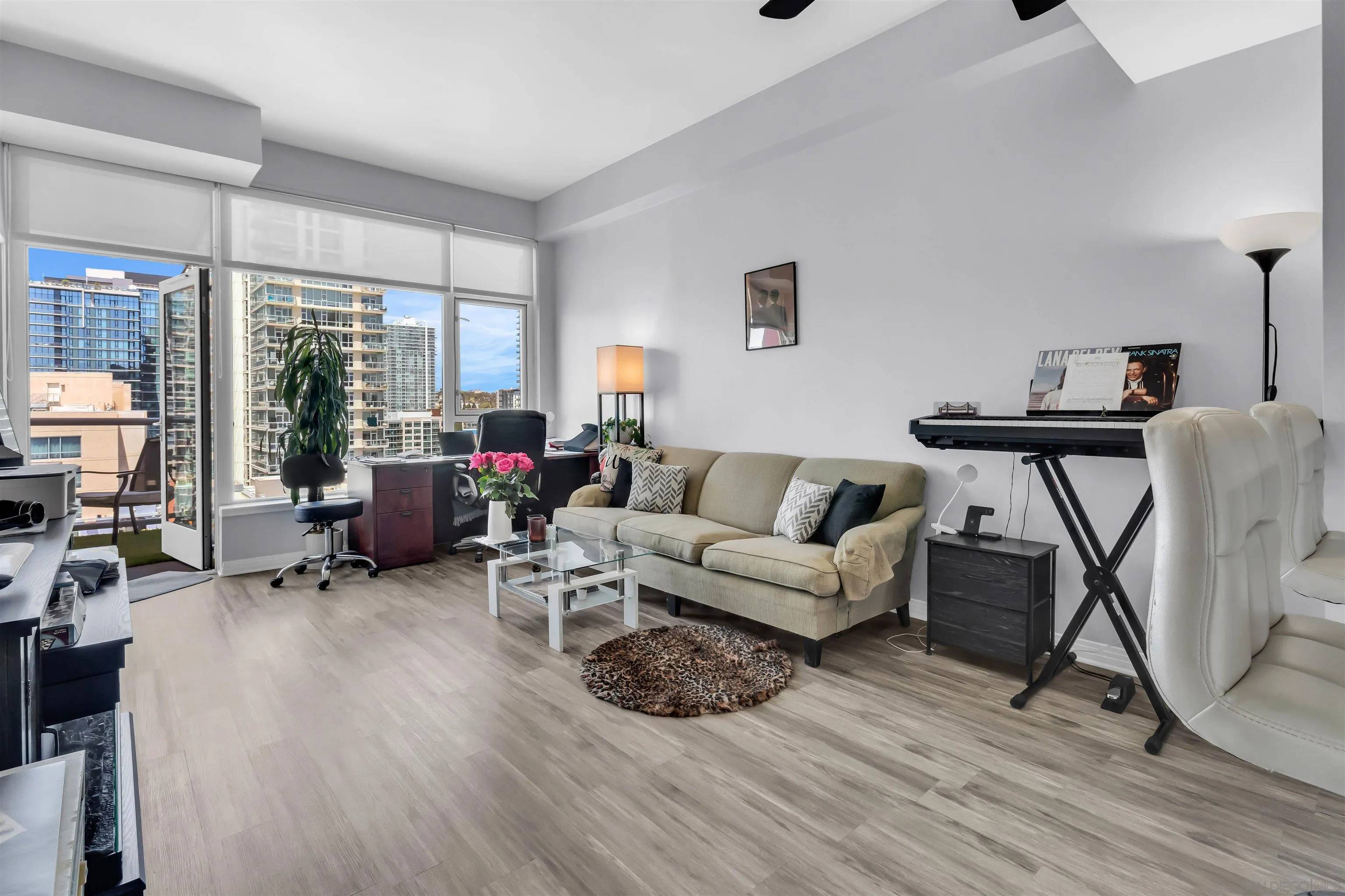 San Diego, CA 92101,427 9th Ave #1308