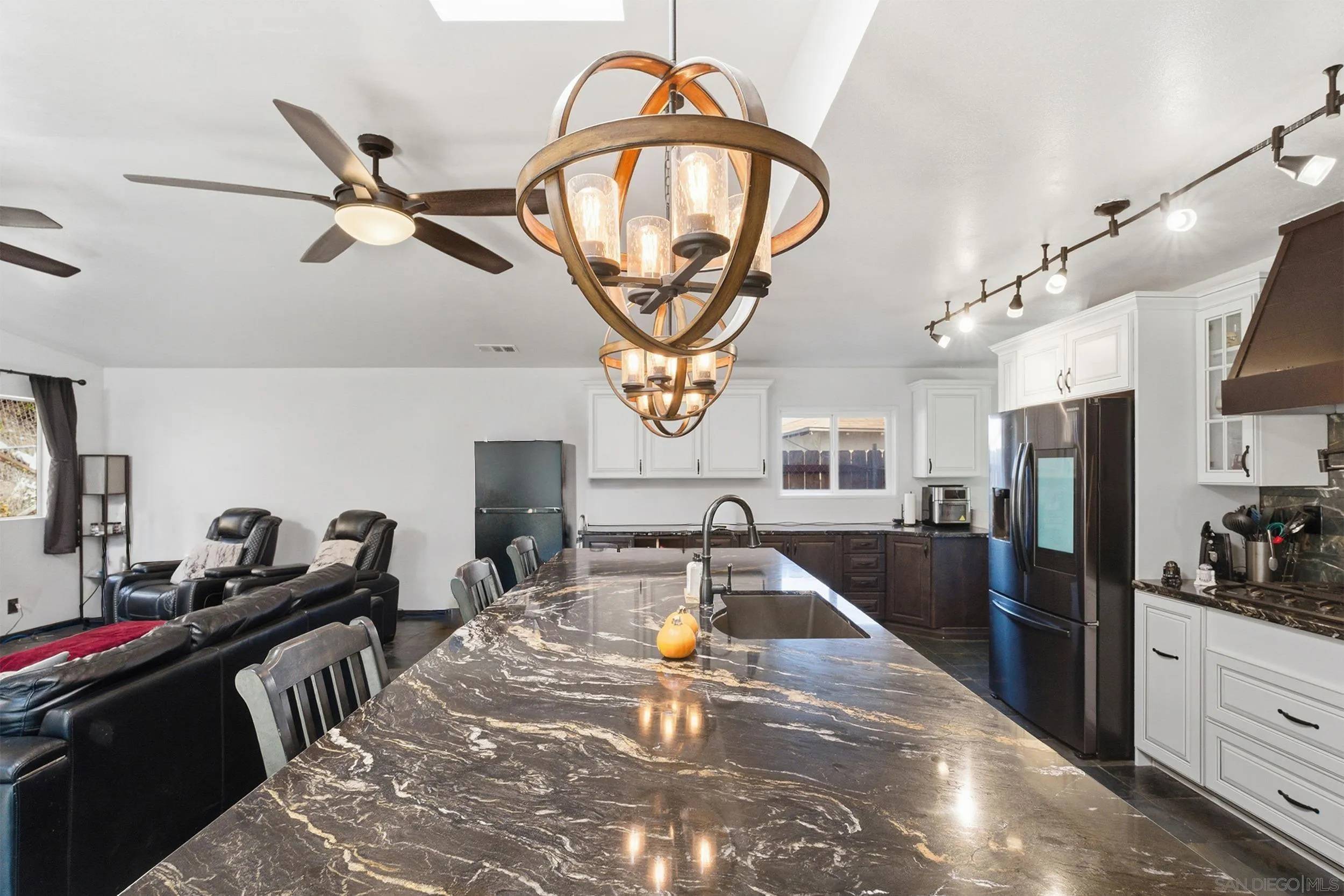 Santee, CA 92071,8524 Big Rock Road