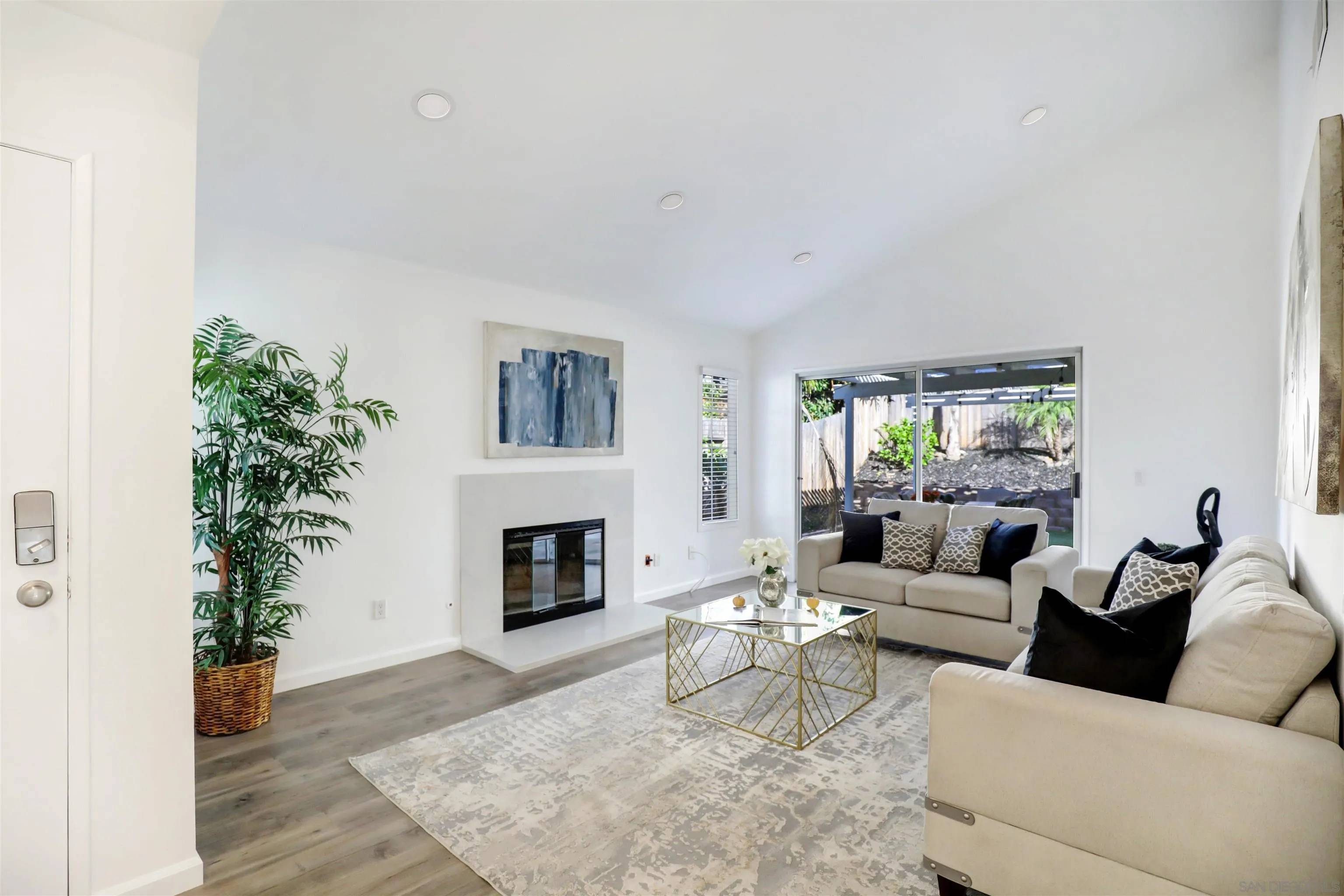 San Diego, CA 92128,10366 Rancho Carmel Dr