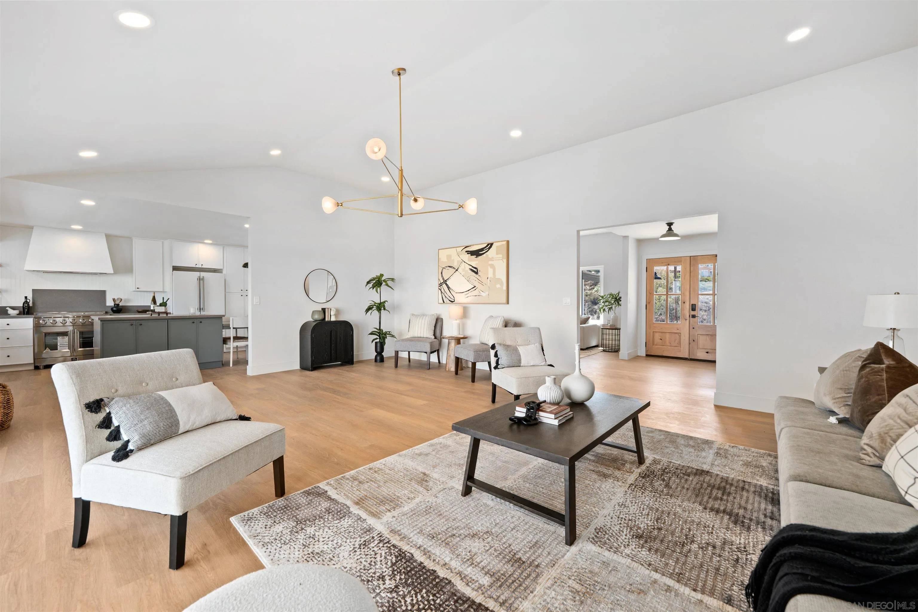 Temecula, CA 92592,37285 Avenida Bravura