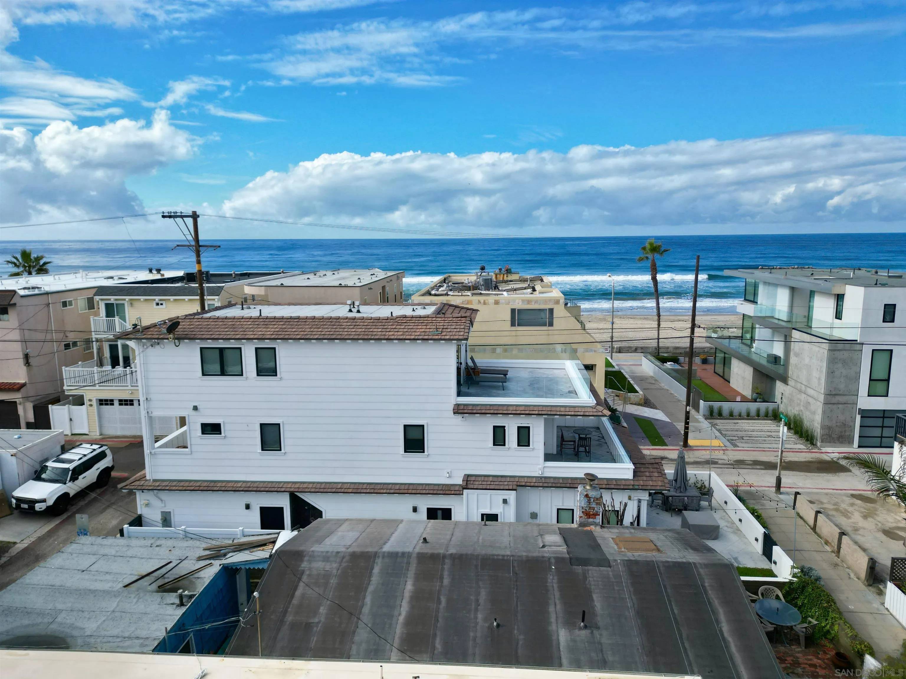 San Diego, CA 92109,719 Jersey Ct