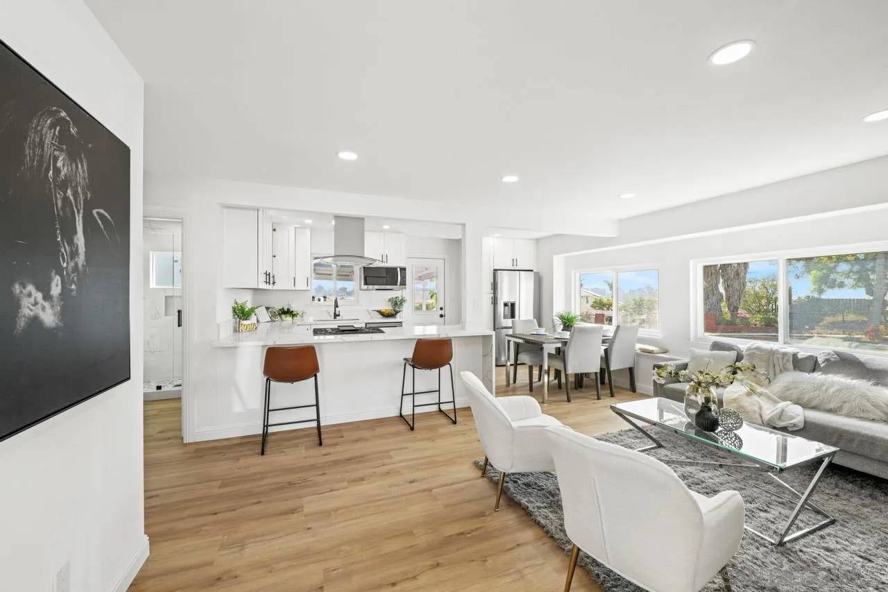 San Diego, CA 92139,2951 MANOS DRIVE