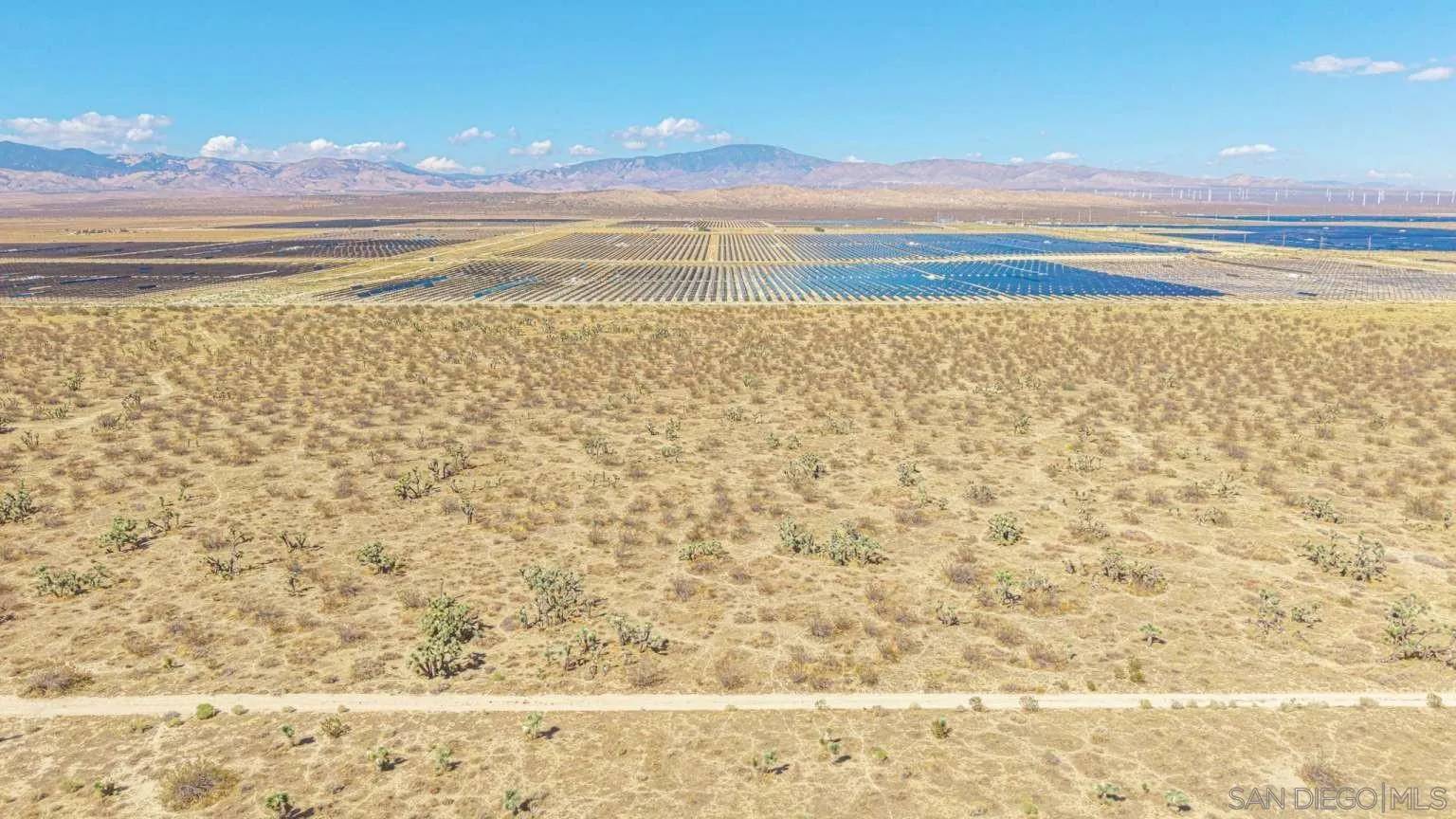 Rosamond, CA 93560,0 W AVE A #22