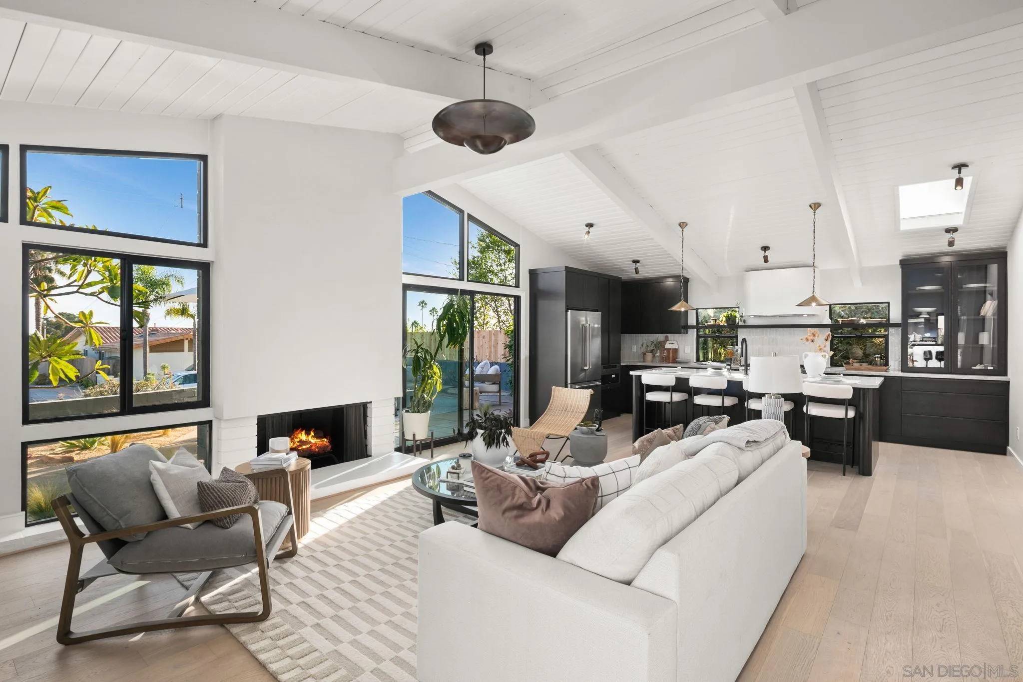 San Diego, CA 92109,2526 Aster St