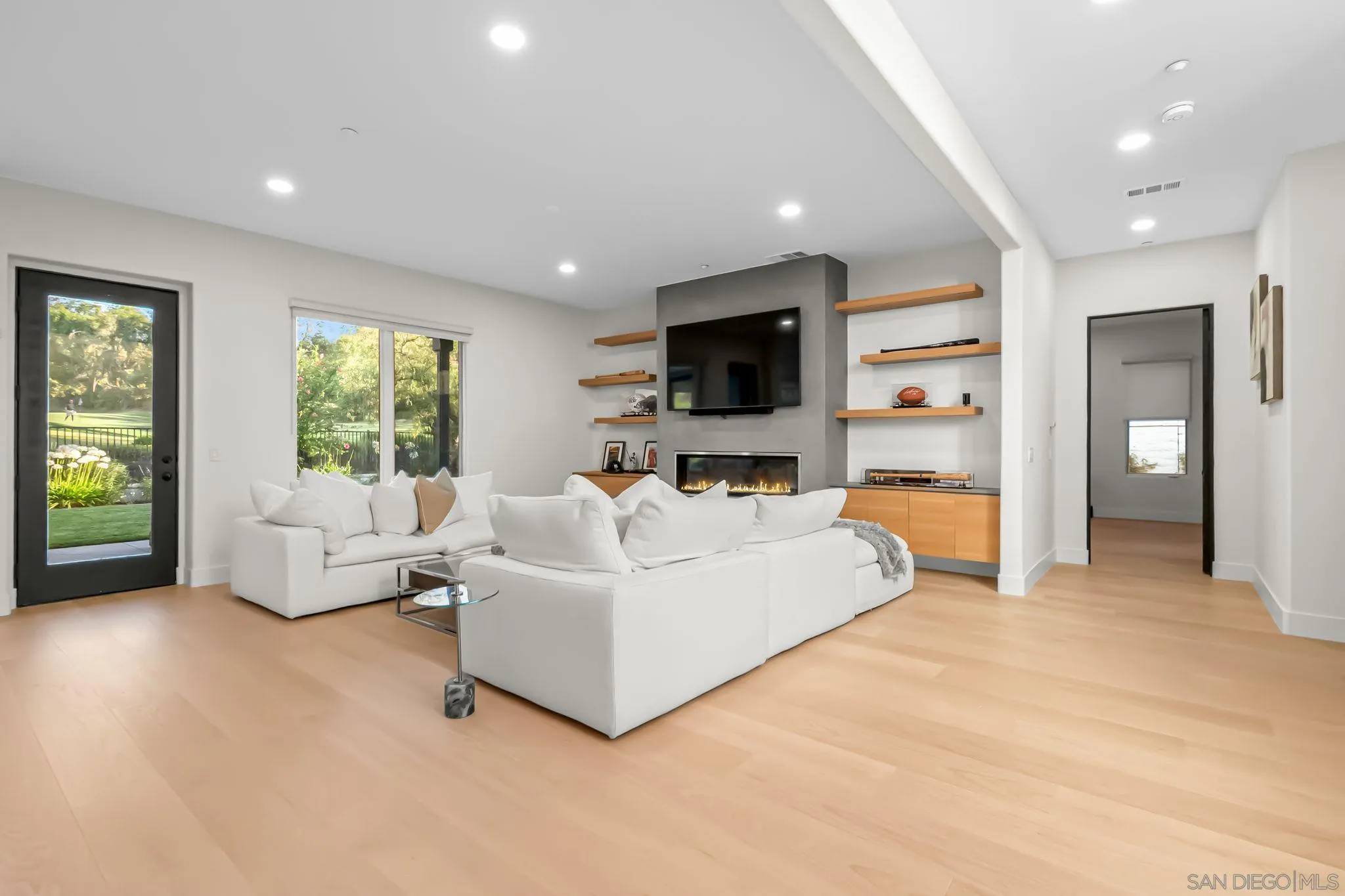 San Diego, CA 92127,16829 Going My Way