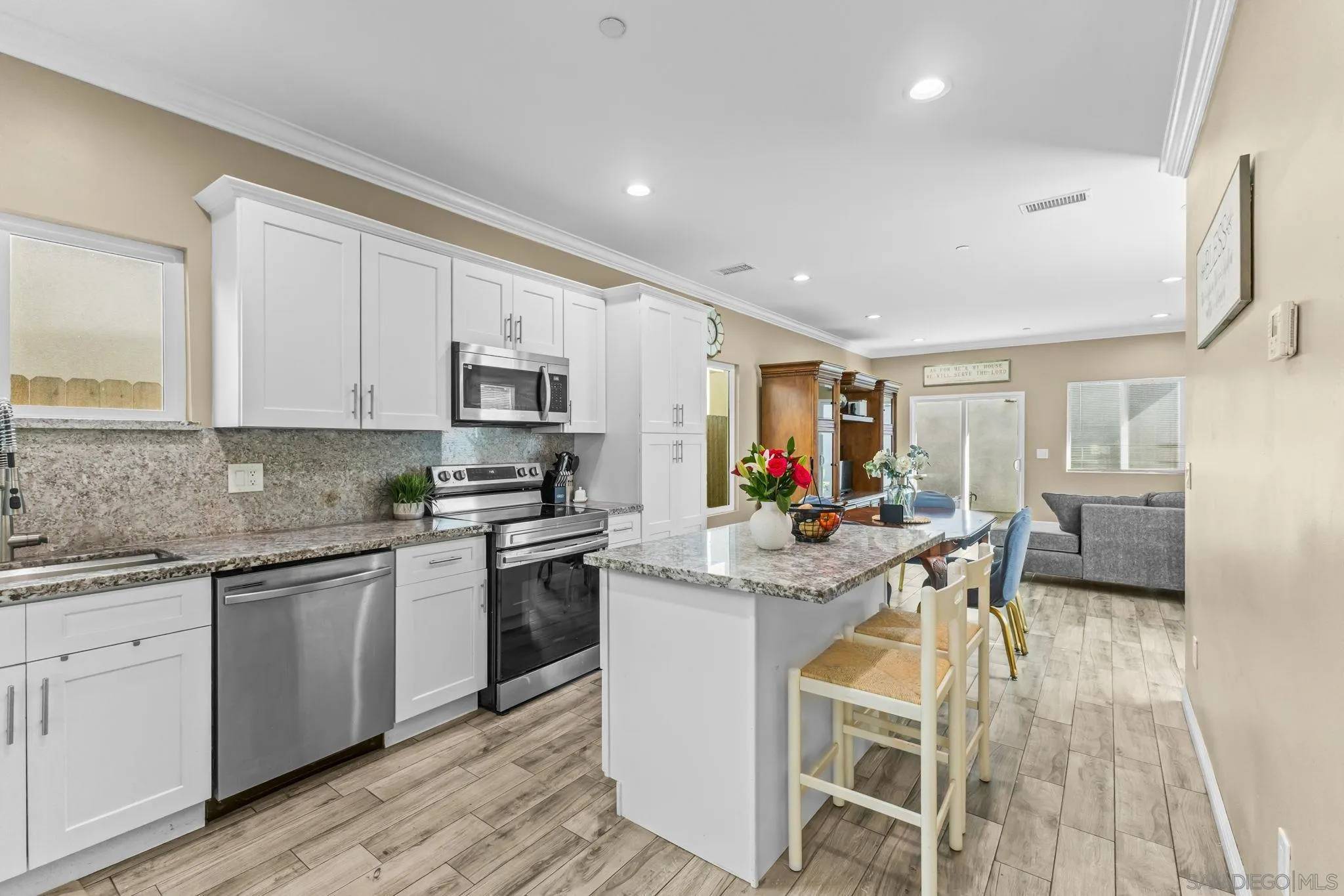 Spring Valley, CA 91977,903-5 Concepcion Ave