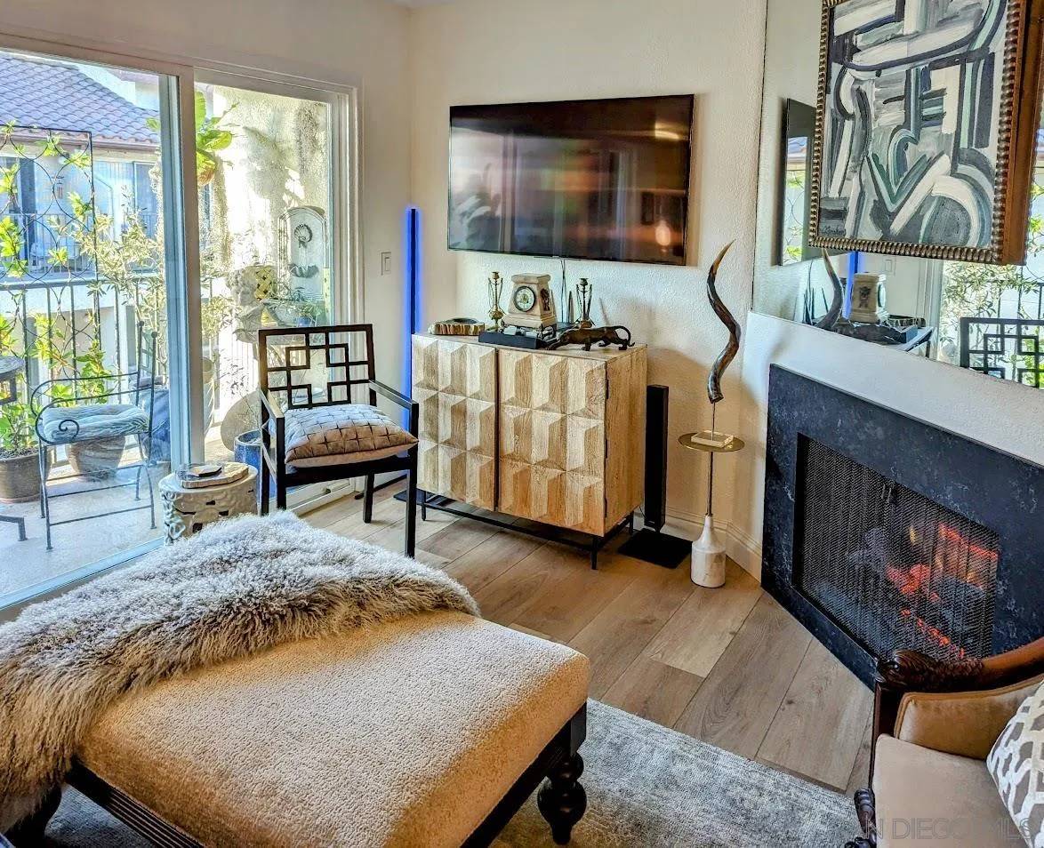 San Diego, CA 92103,3795 Georgia Street #401