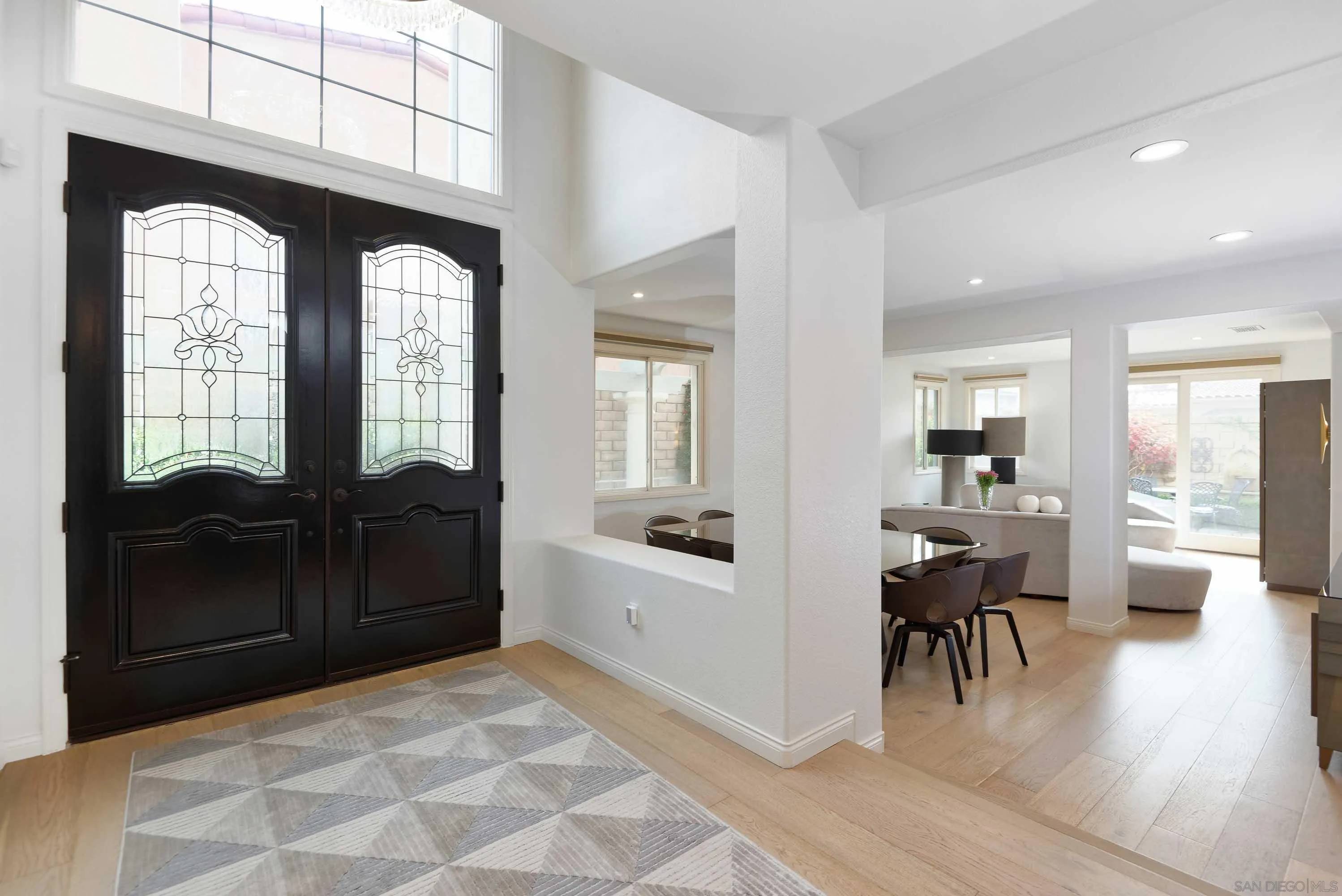 La Jolla, CA 92037,1329 Caminito Balada