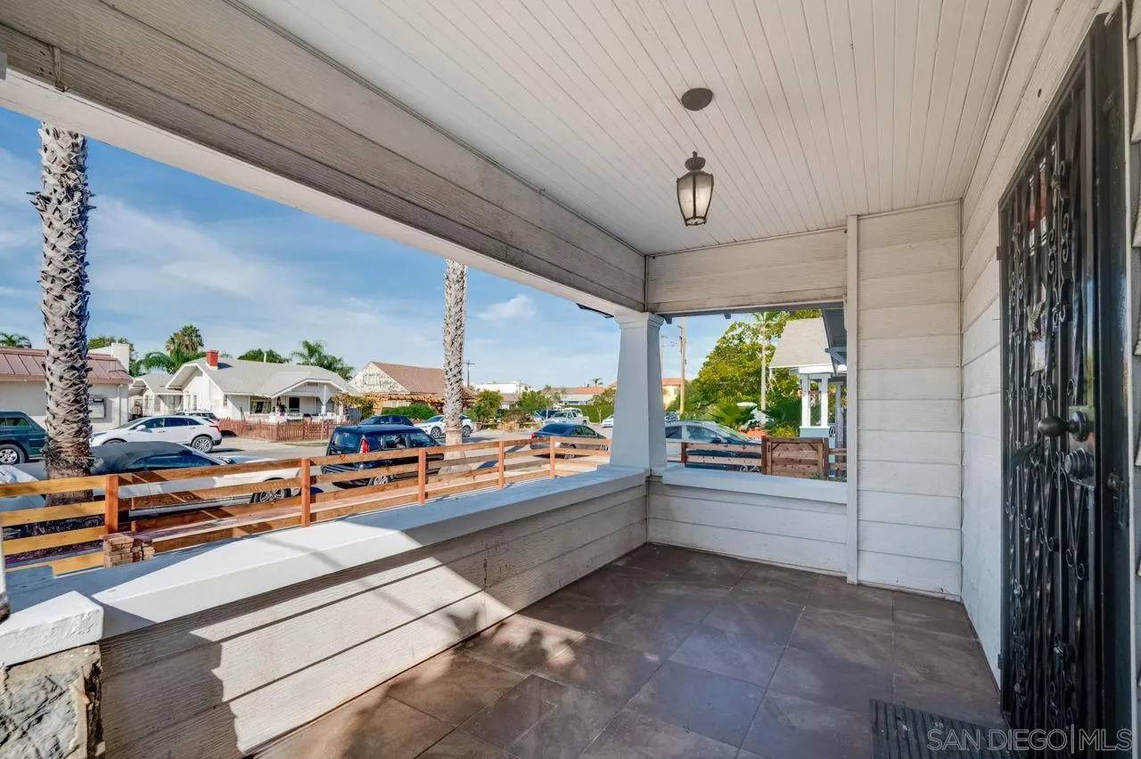 San Diego, CA 92104,3711 29th St