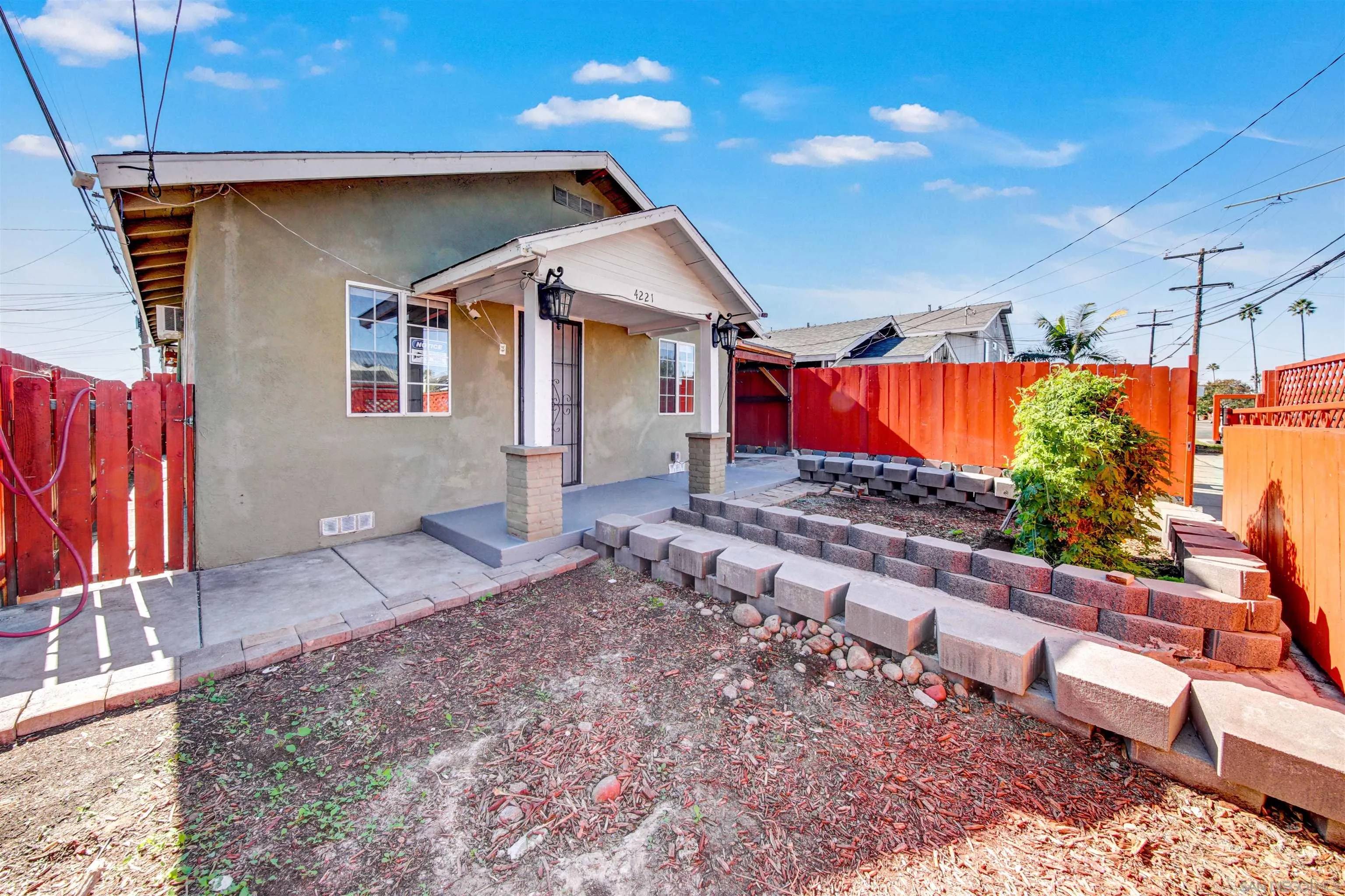 San Diego, CA 92105,4221-23 Dwight St.