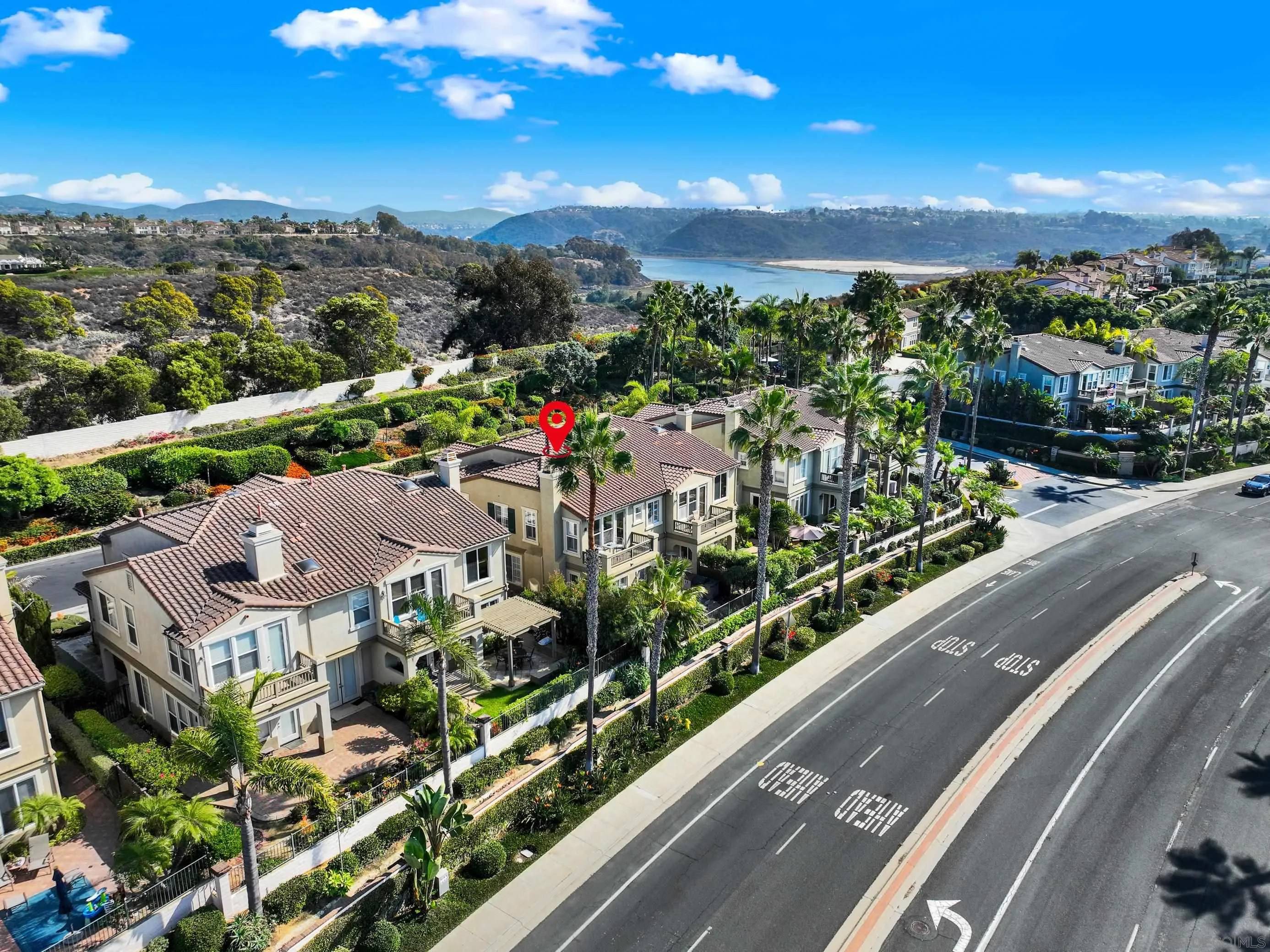 Carlsbad, CA 92011,7435 Neptune Dr