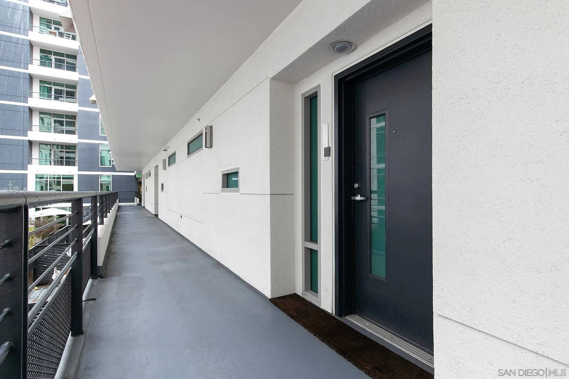 San Diego, CA 92101,425 W Beech St #327