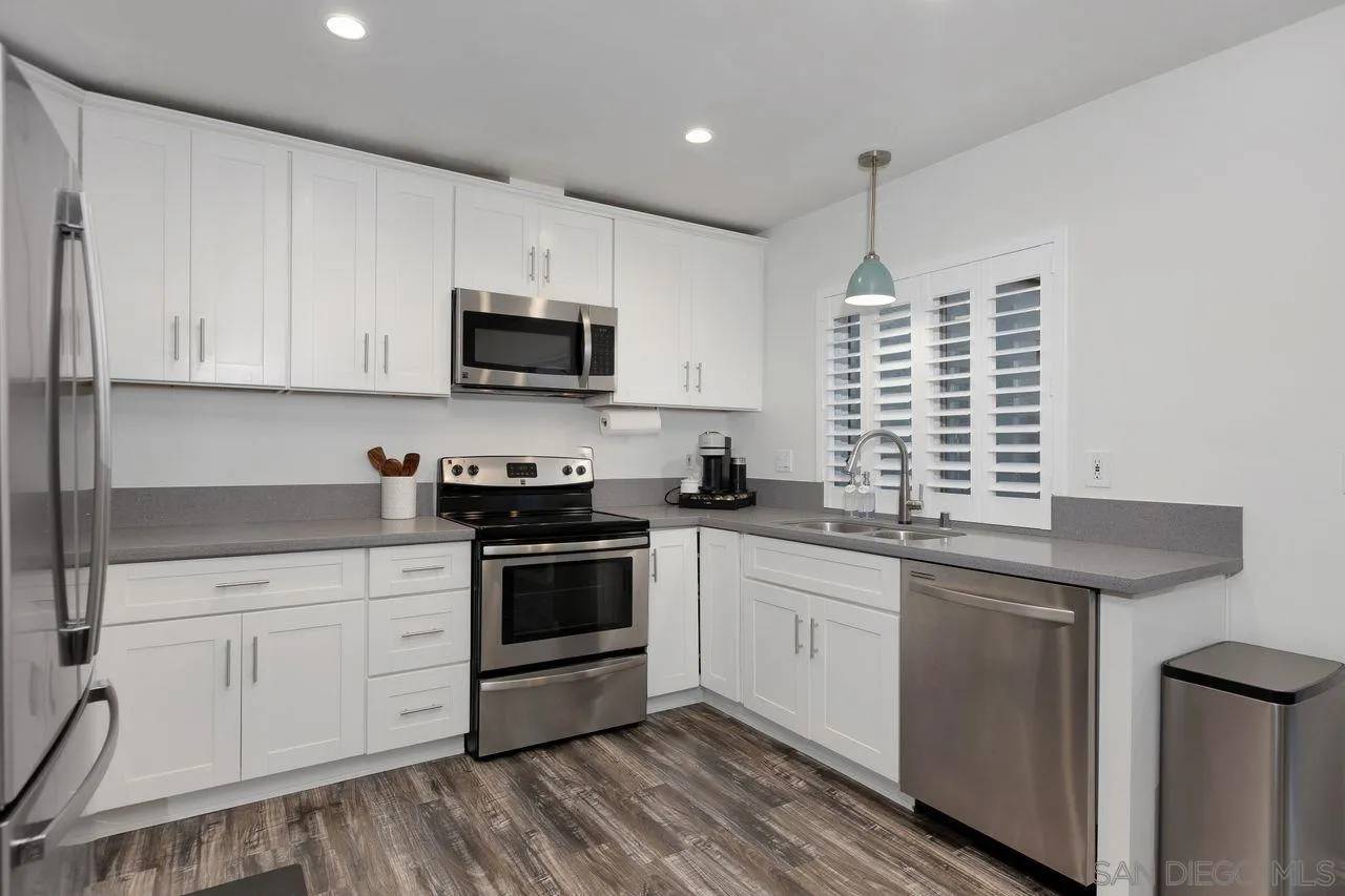 San Diego, CA 92111,5597 Caminito Jose