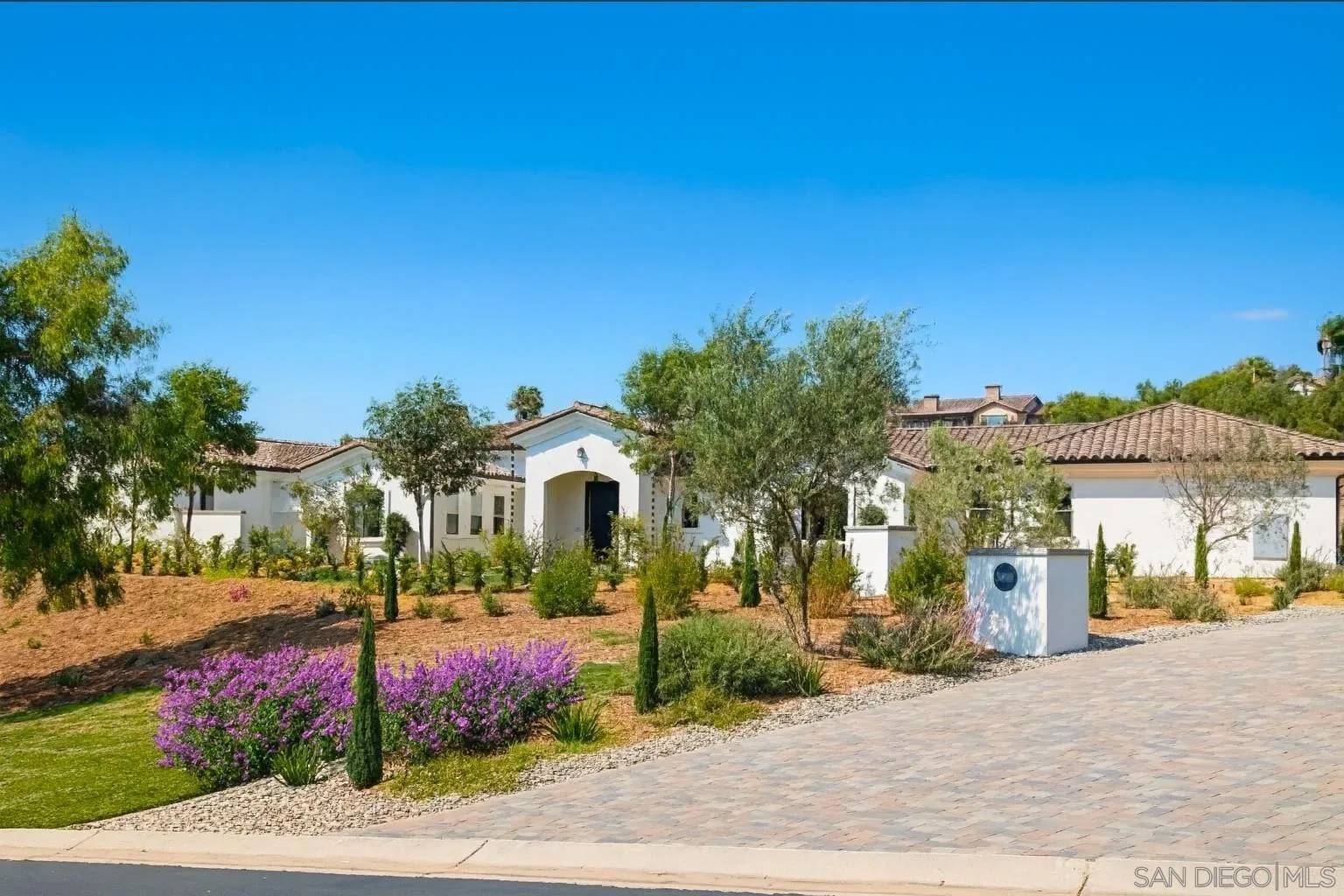 Bonsall, CA 92003,5808 Lake Vista Dr.