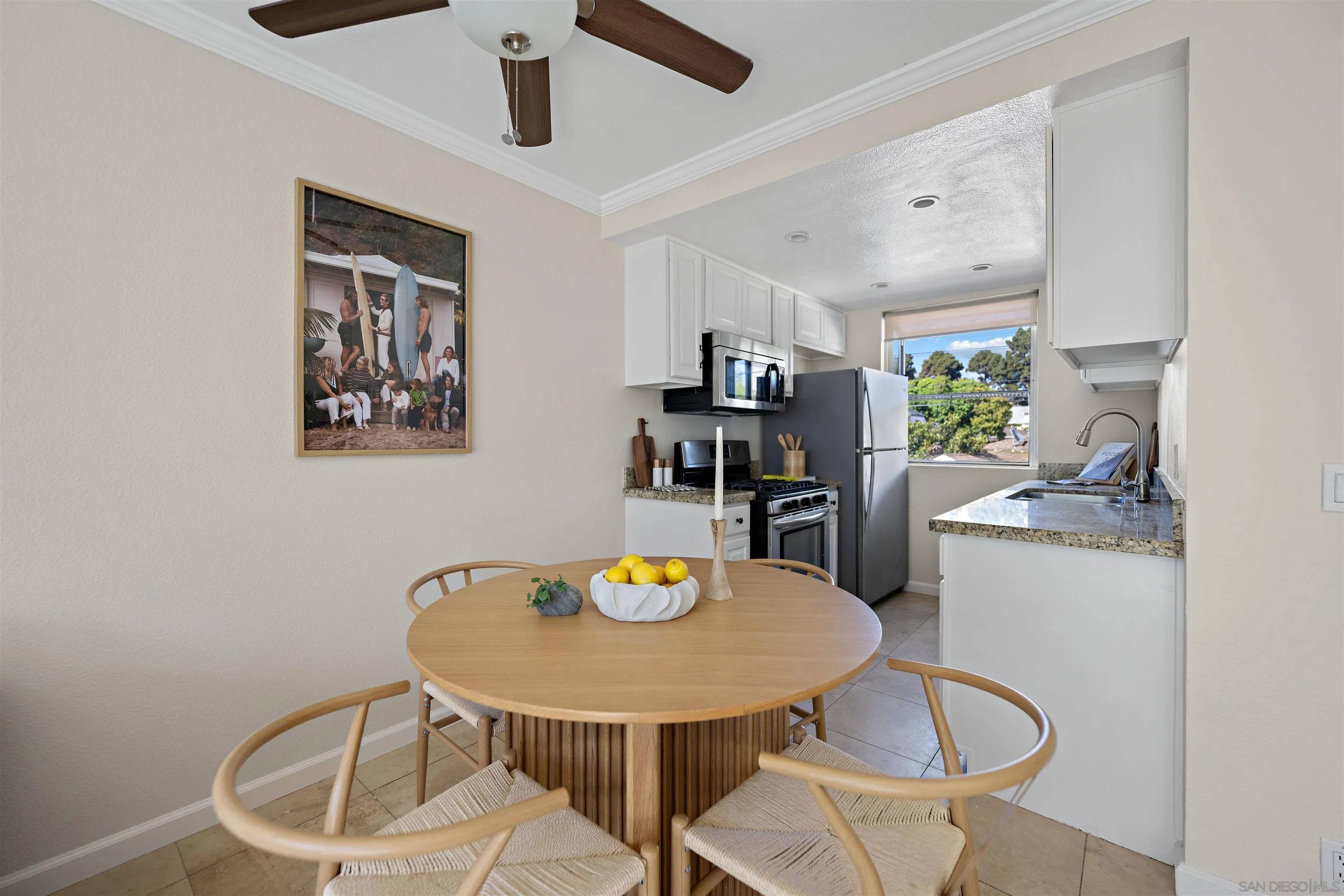 Oceanside, CA 92054,410 S Freeman St #10