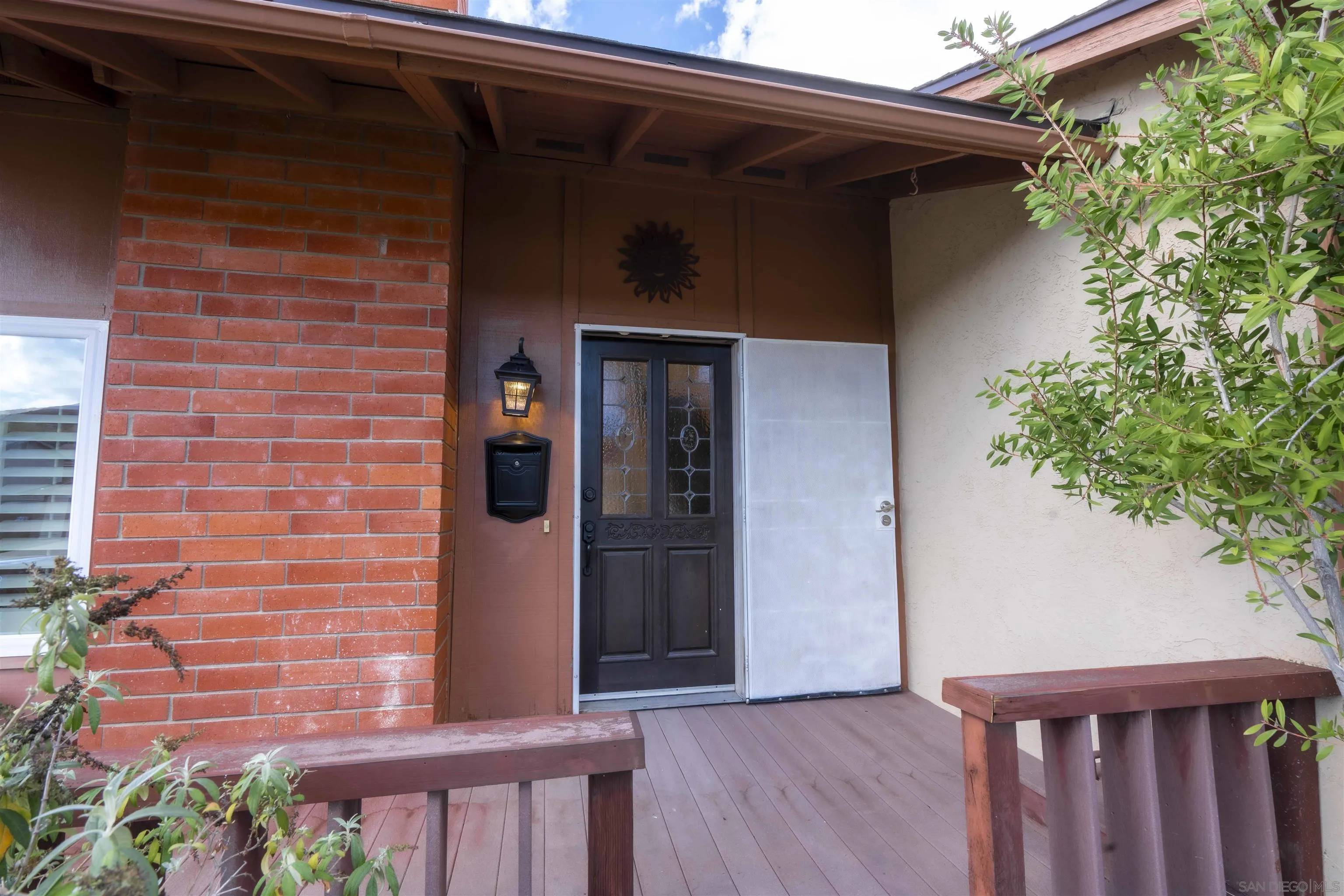 Spring Valley, CA 91978,10858 Buggywhip Dr