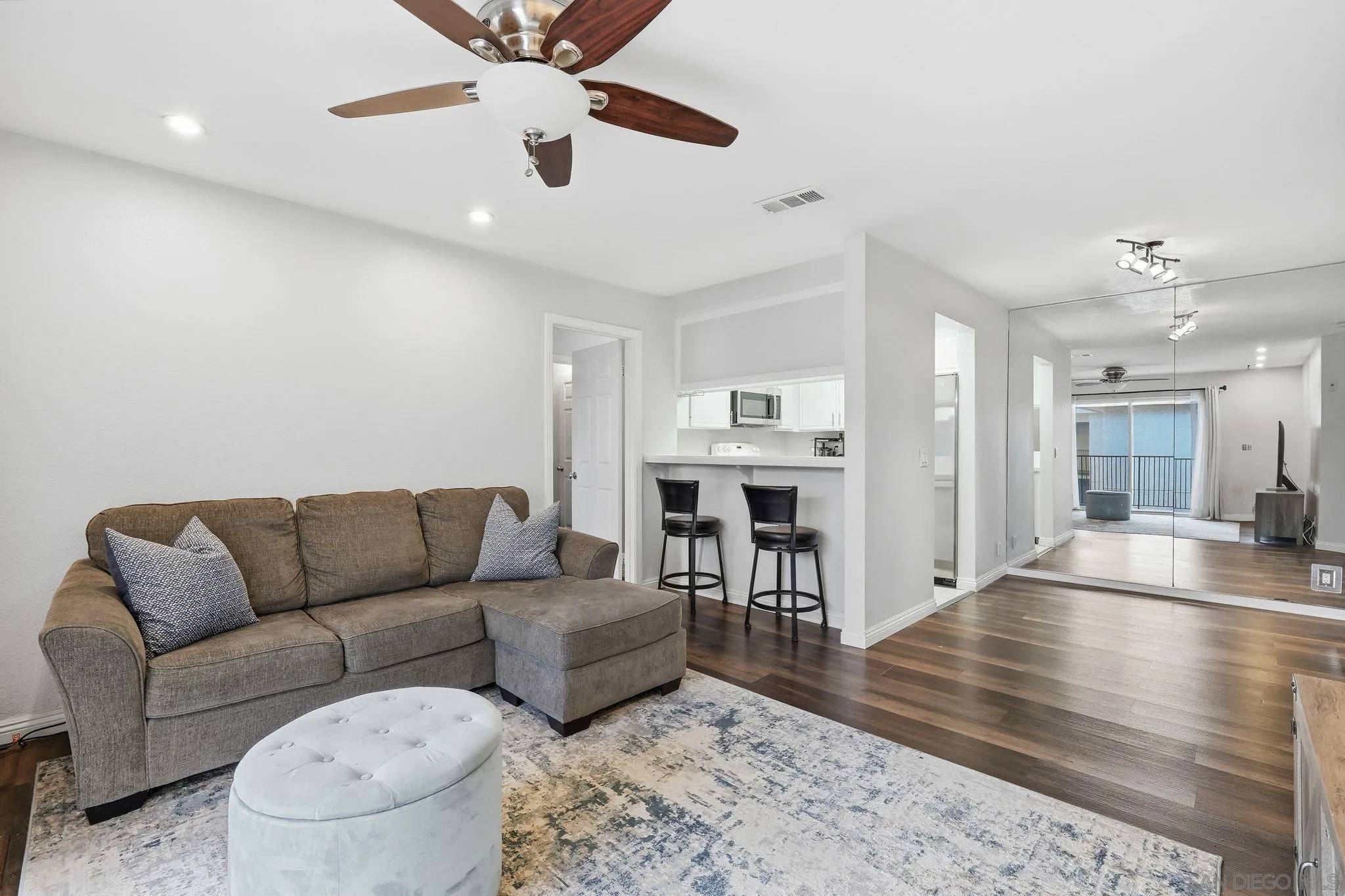 San Diego, CA 92102,3078 Broadway #316