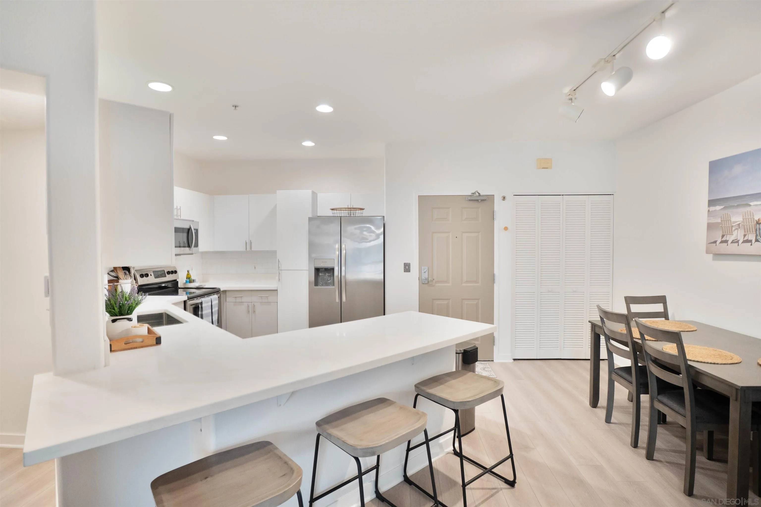 San Diego, CA 92101,1501 Front St #329