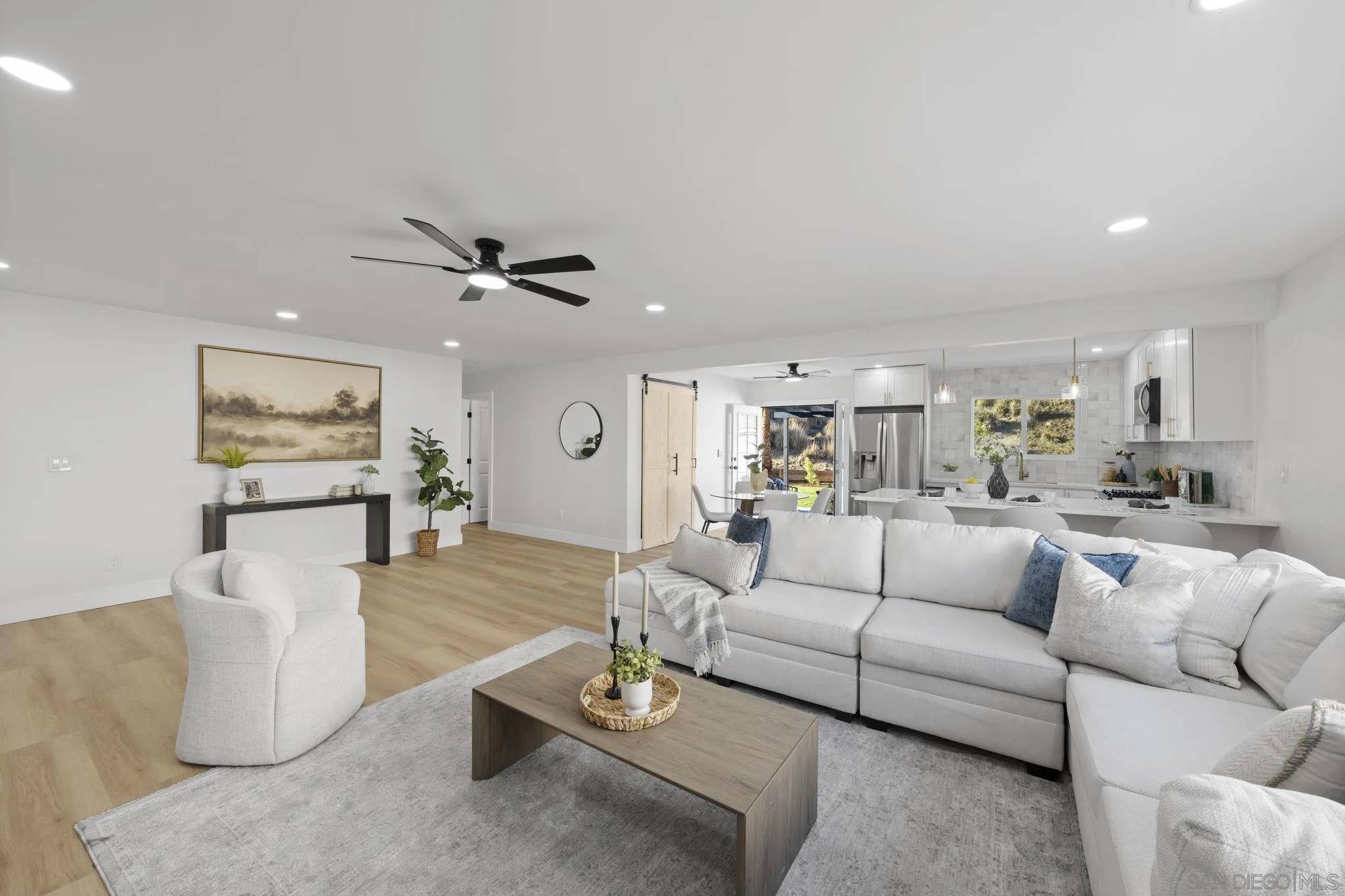 Poway, CA 92064,13442 Mountainside Dr