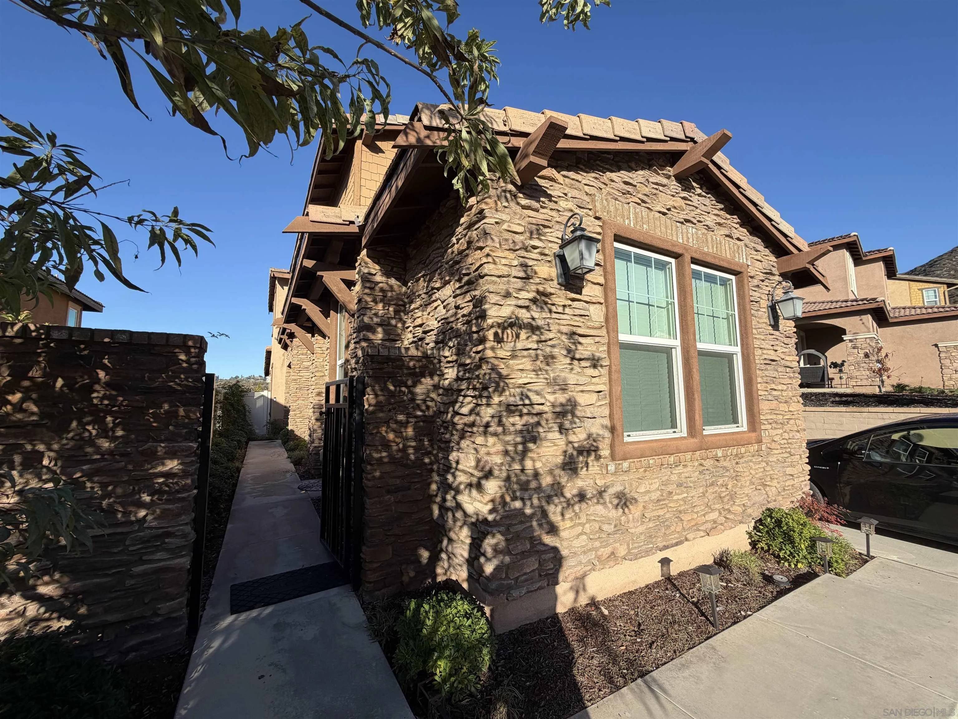 Fallbrook, CA 92028,338 Ventasso Way