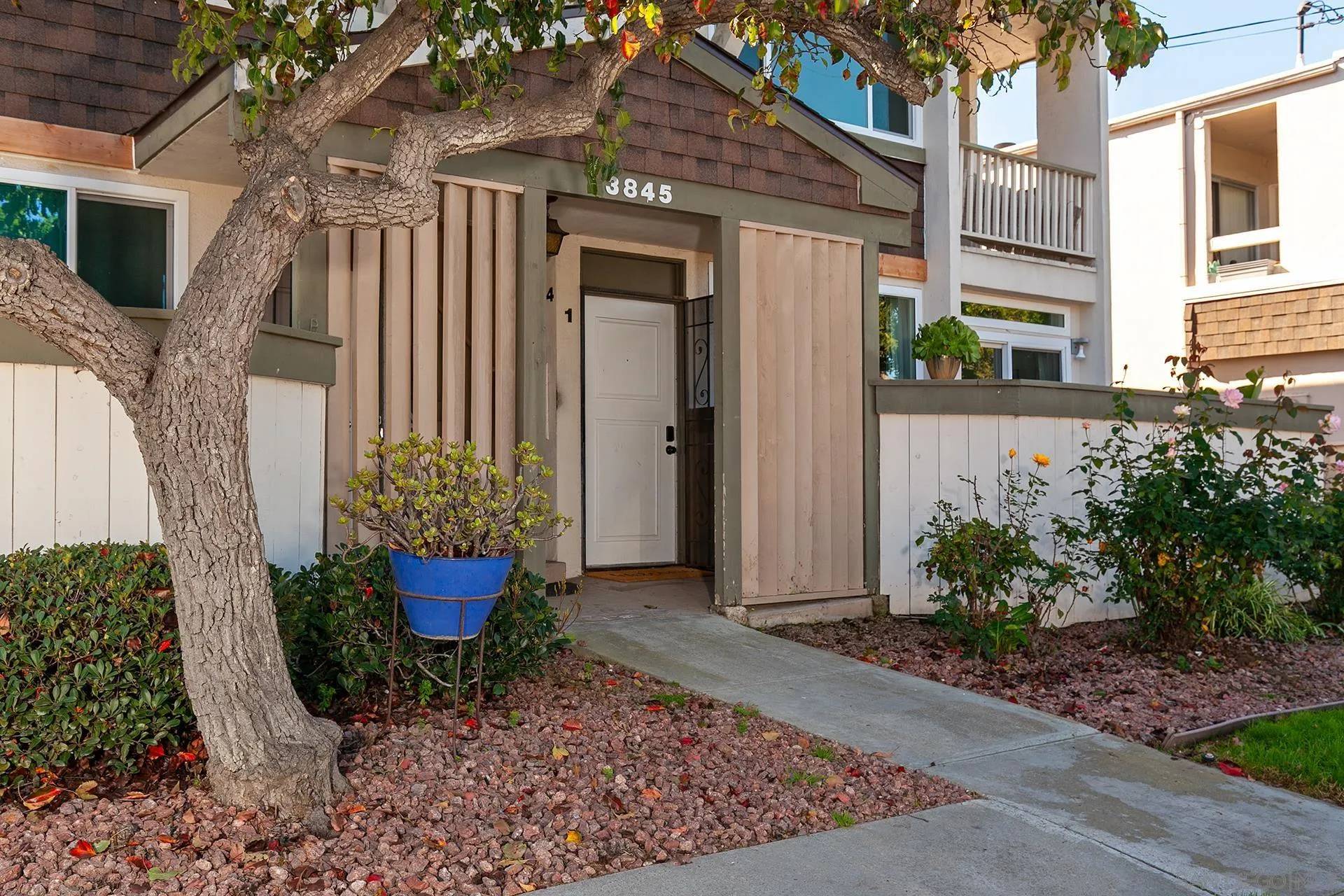 San Diego, CA 92110,3845 Groton St #1