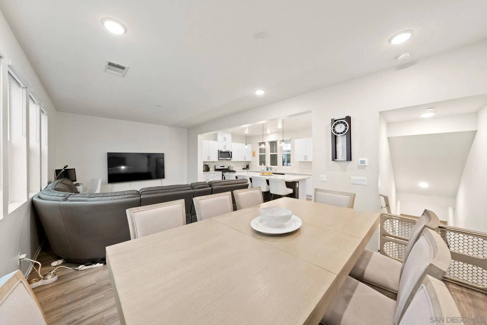 San Diego, CA 92154,5360 Calle Rockfish #32