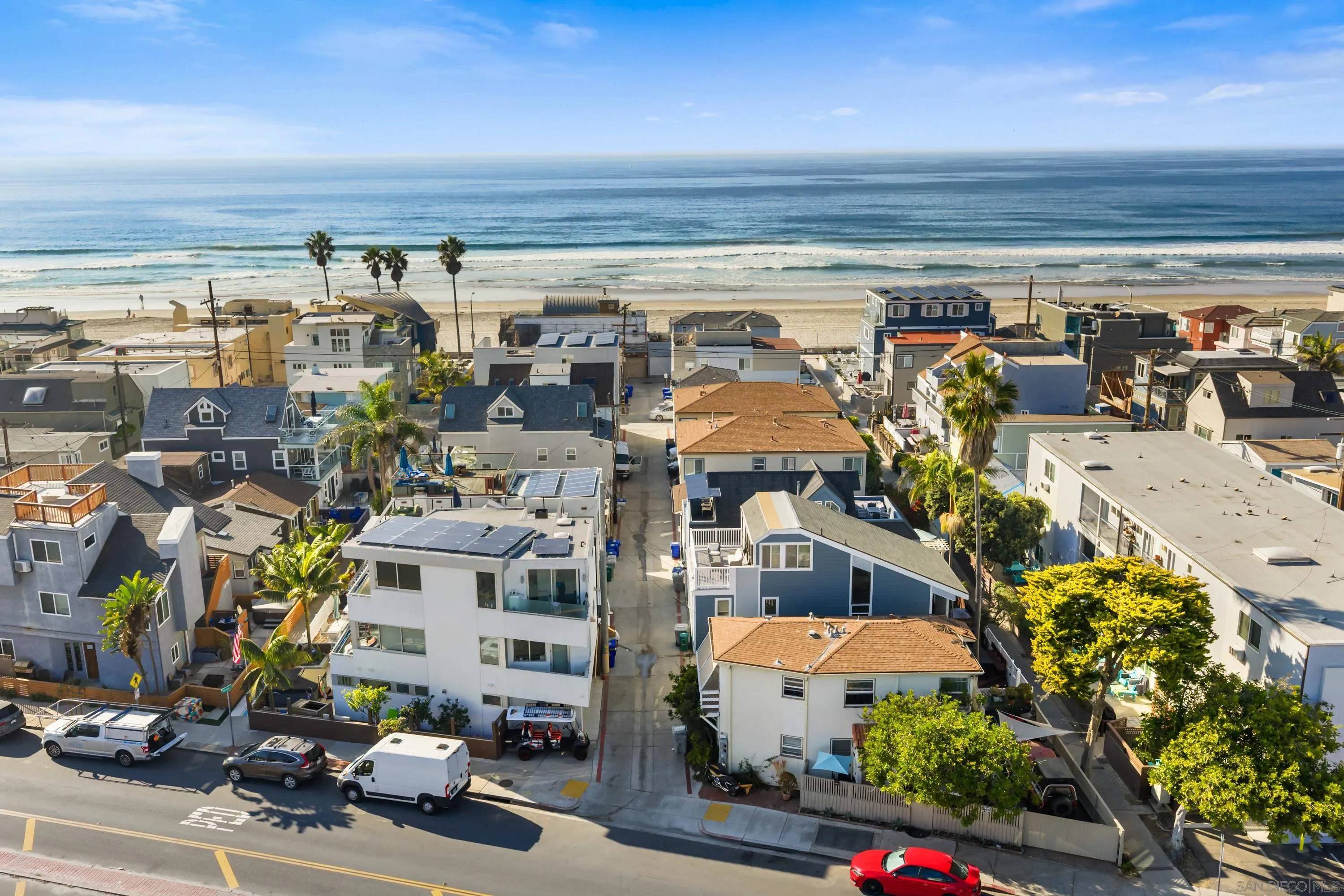 San Diego, CA 92109,737 Whiting Court