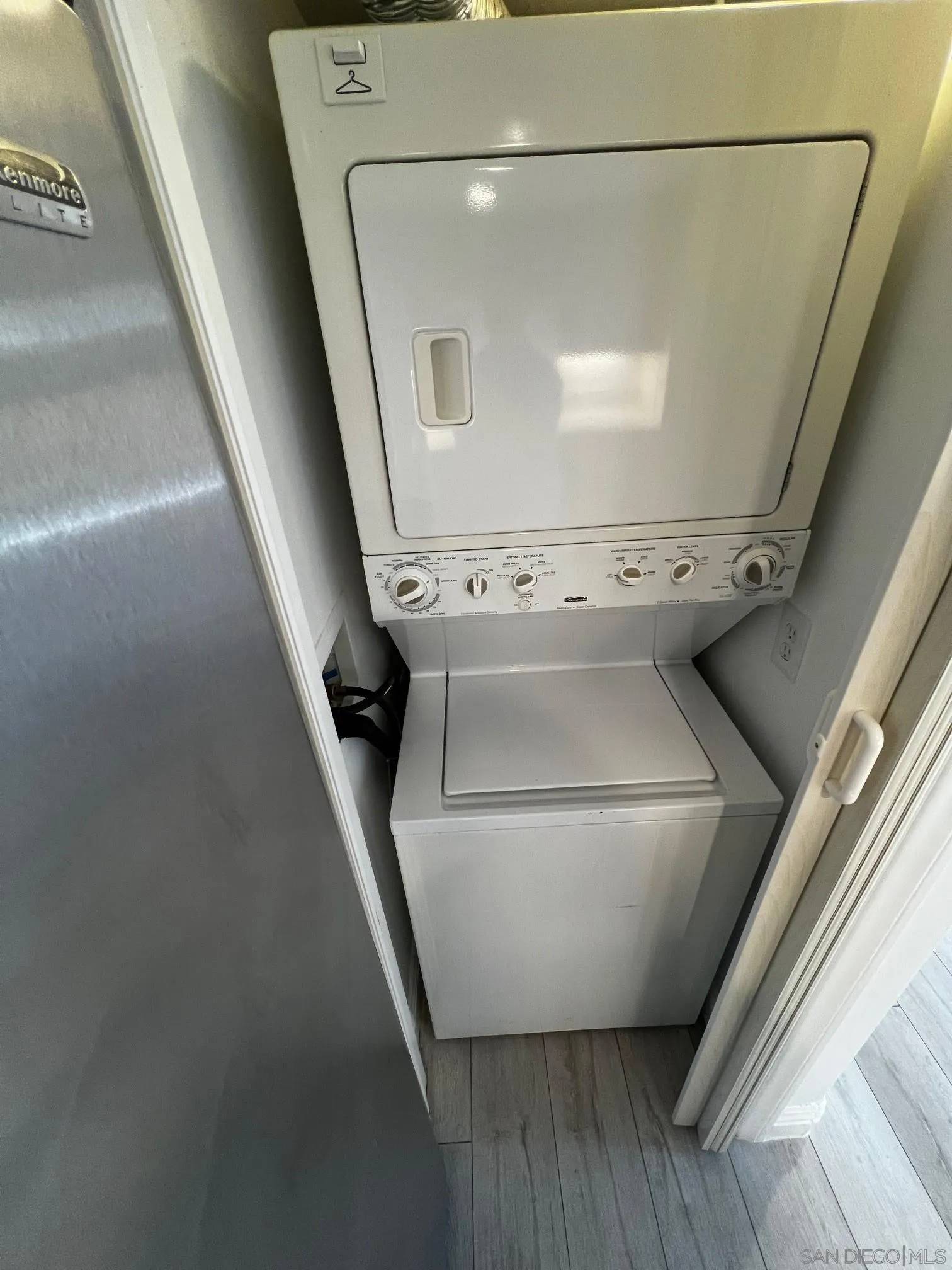 San Diego, CA 92122,3979 Nobel Dr #305