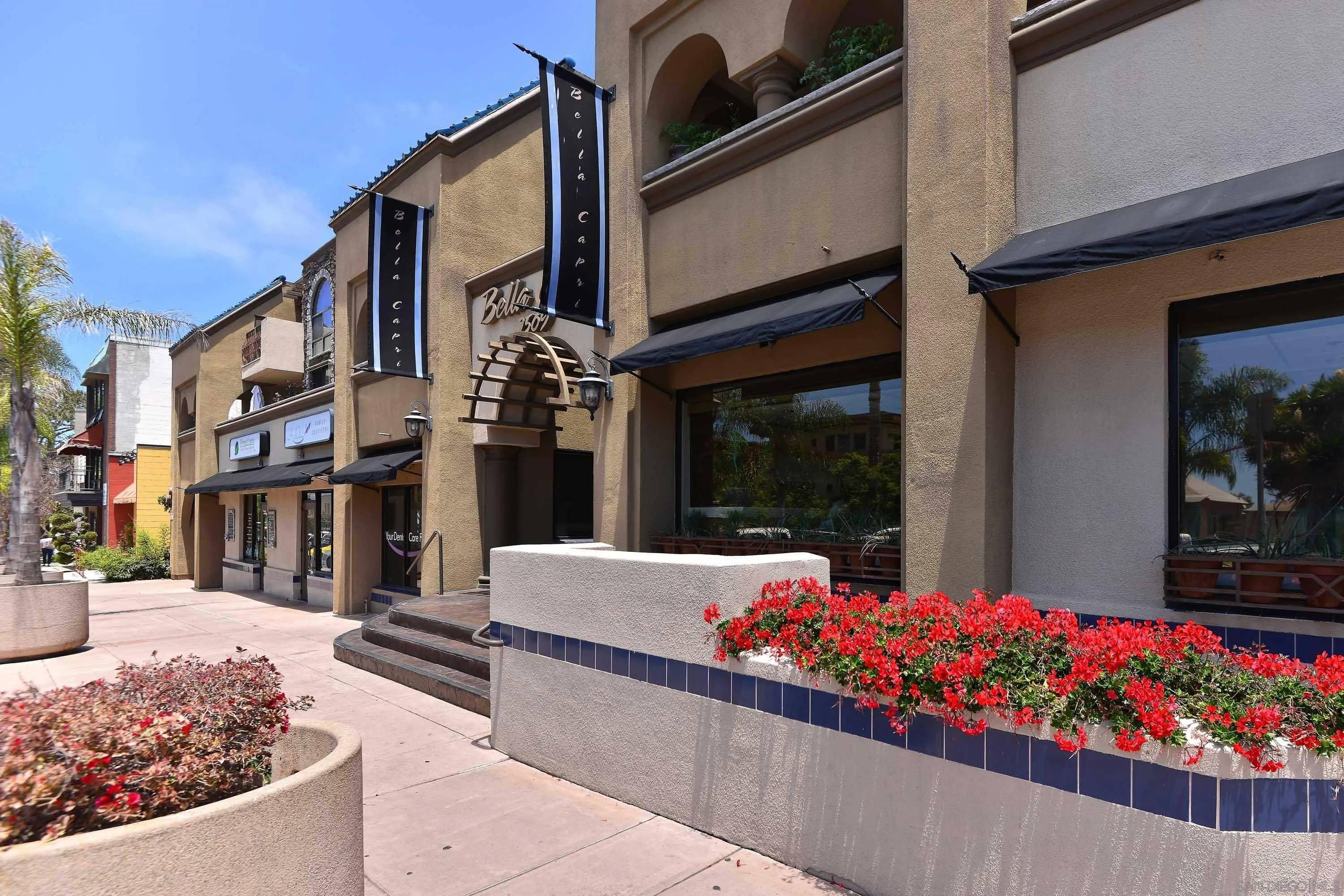 La Jolla, CA 92037,7509 Draper #306