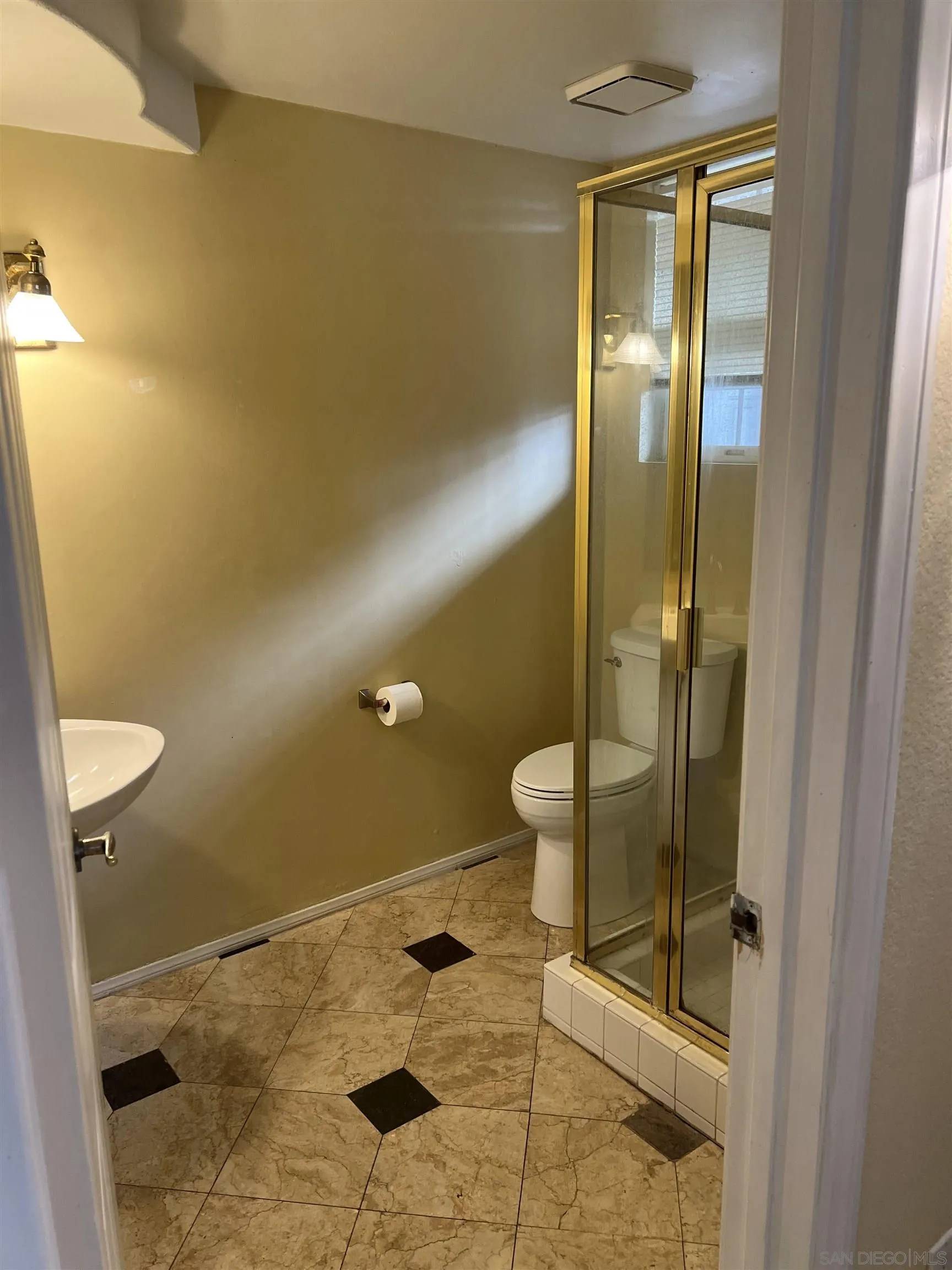 La Jolla, CA 92037,2834 Torrey Punes Rd